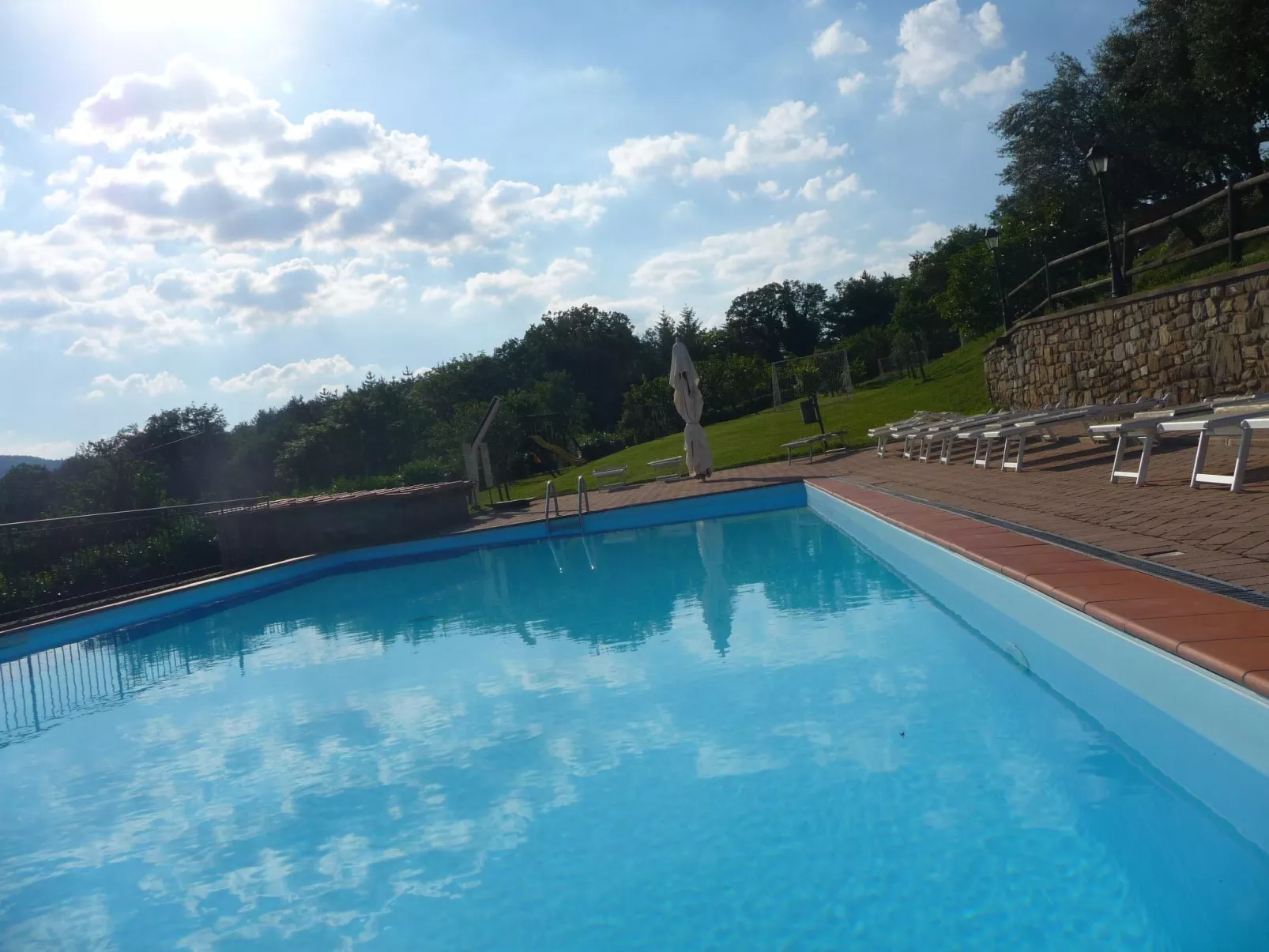 Geranei Haus mit Schwimmbad zwischen Florenz und Arezzo