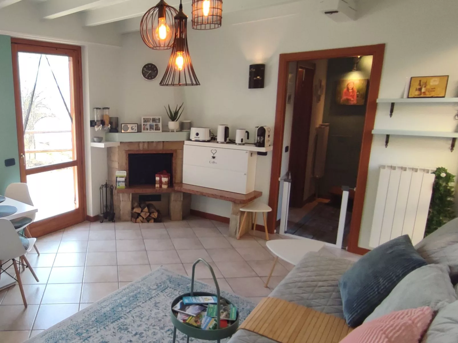 Oasi Azzurra - Drei-Zimmer-Wohnung in einer kleinen Villa mit Terrasse