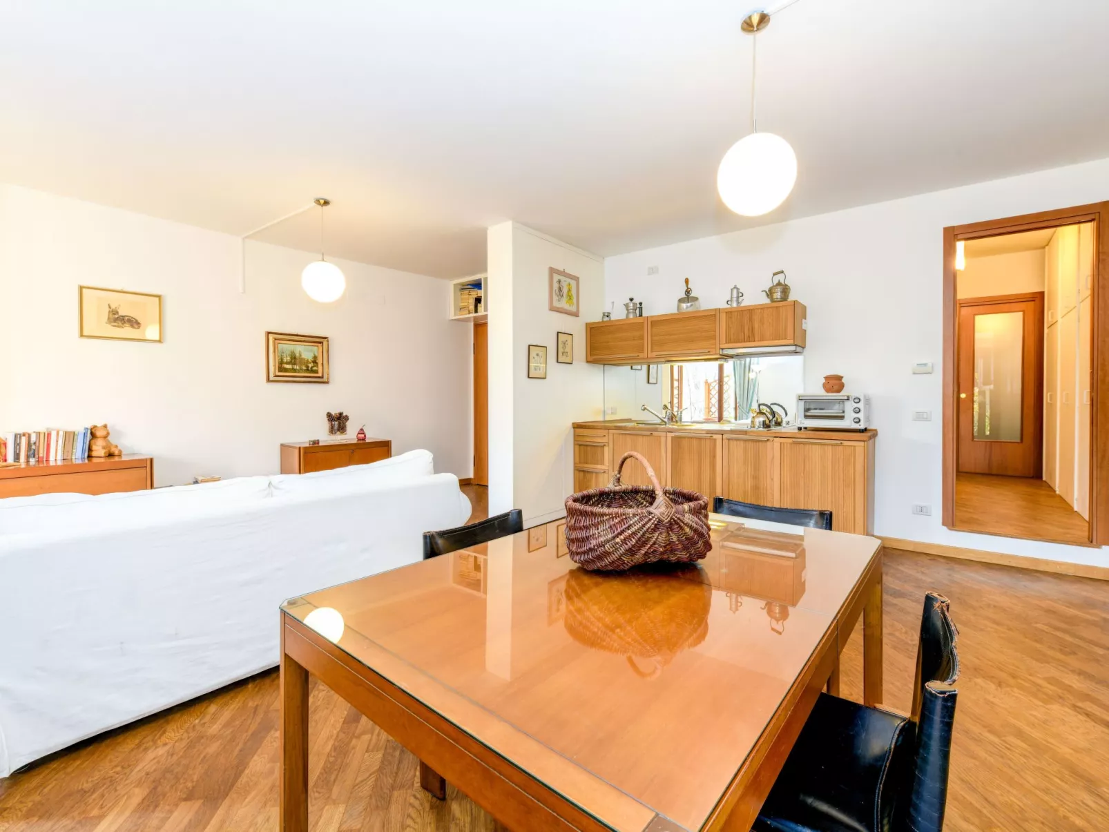 'Silvia2' mit privatem Balkon-Binnen