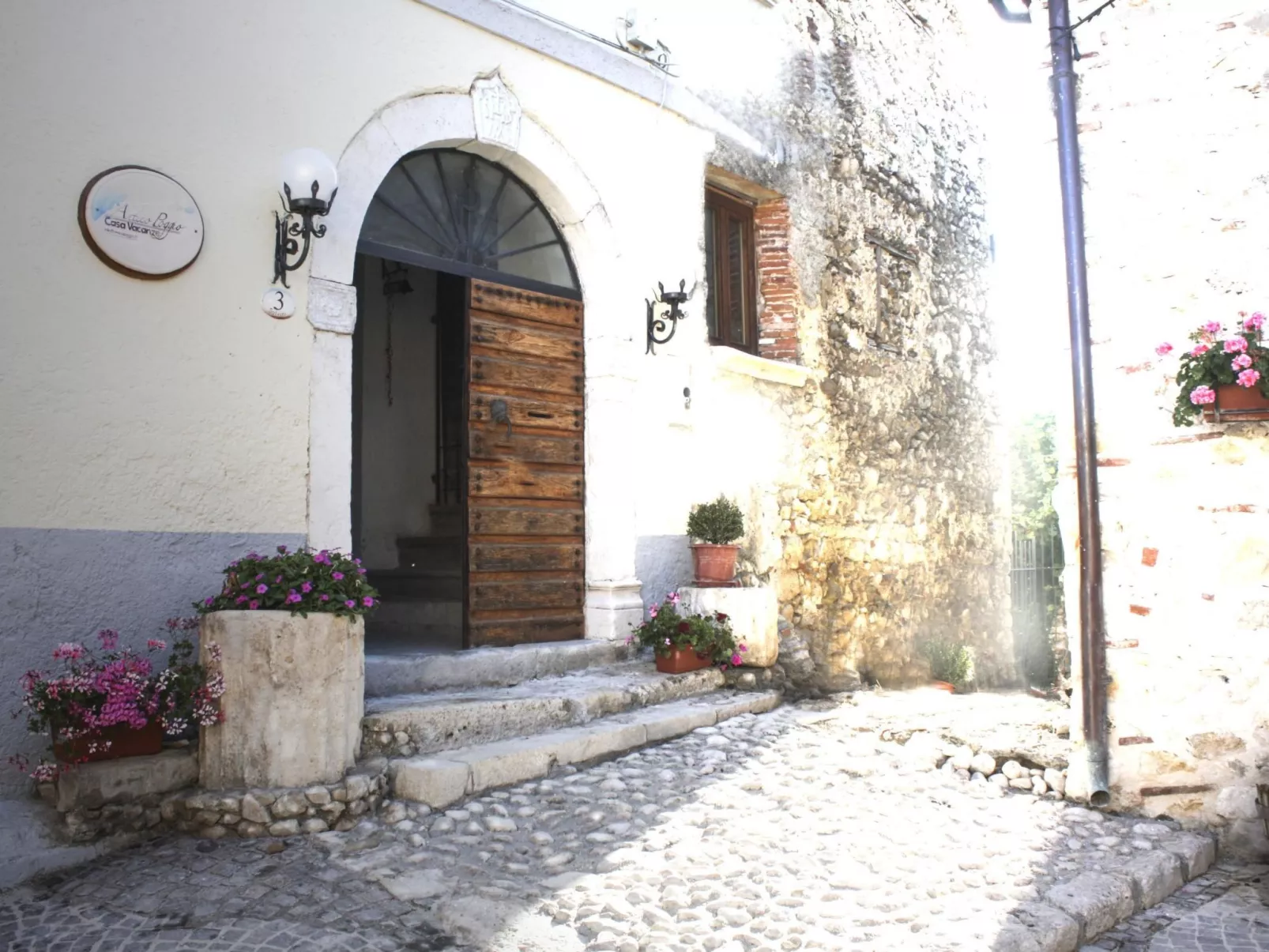 Wohnung 'I Cardi' mit Privatparkplatz-Buiten