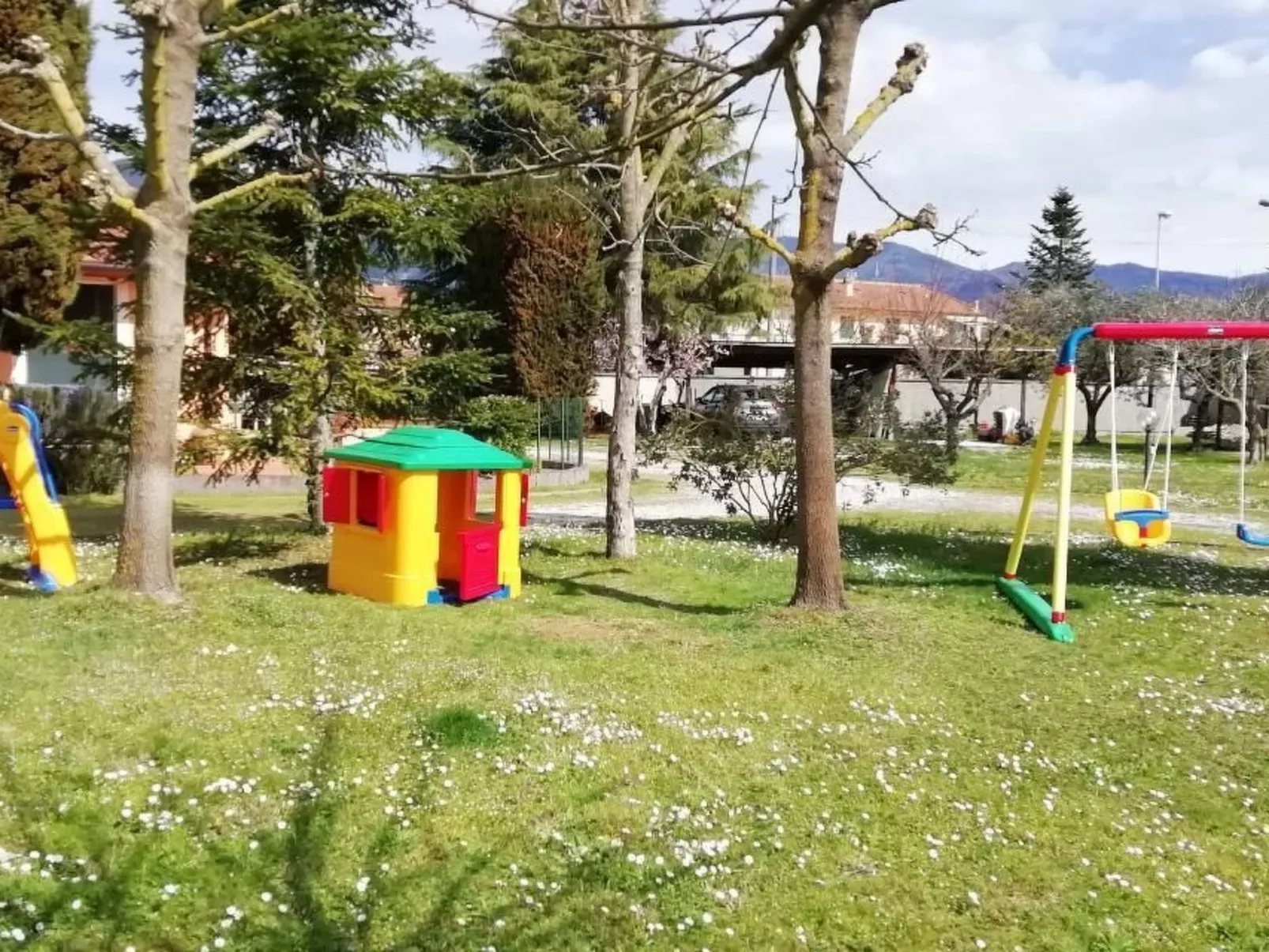 In Cascina mit privatem Parkplatz-Image-tags.info