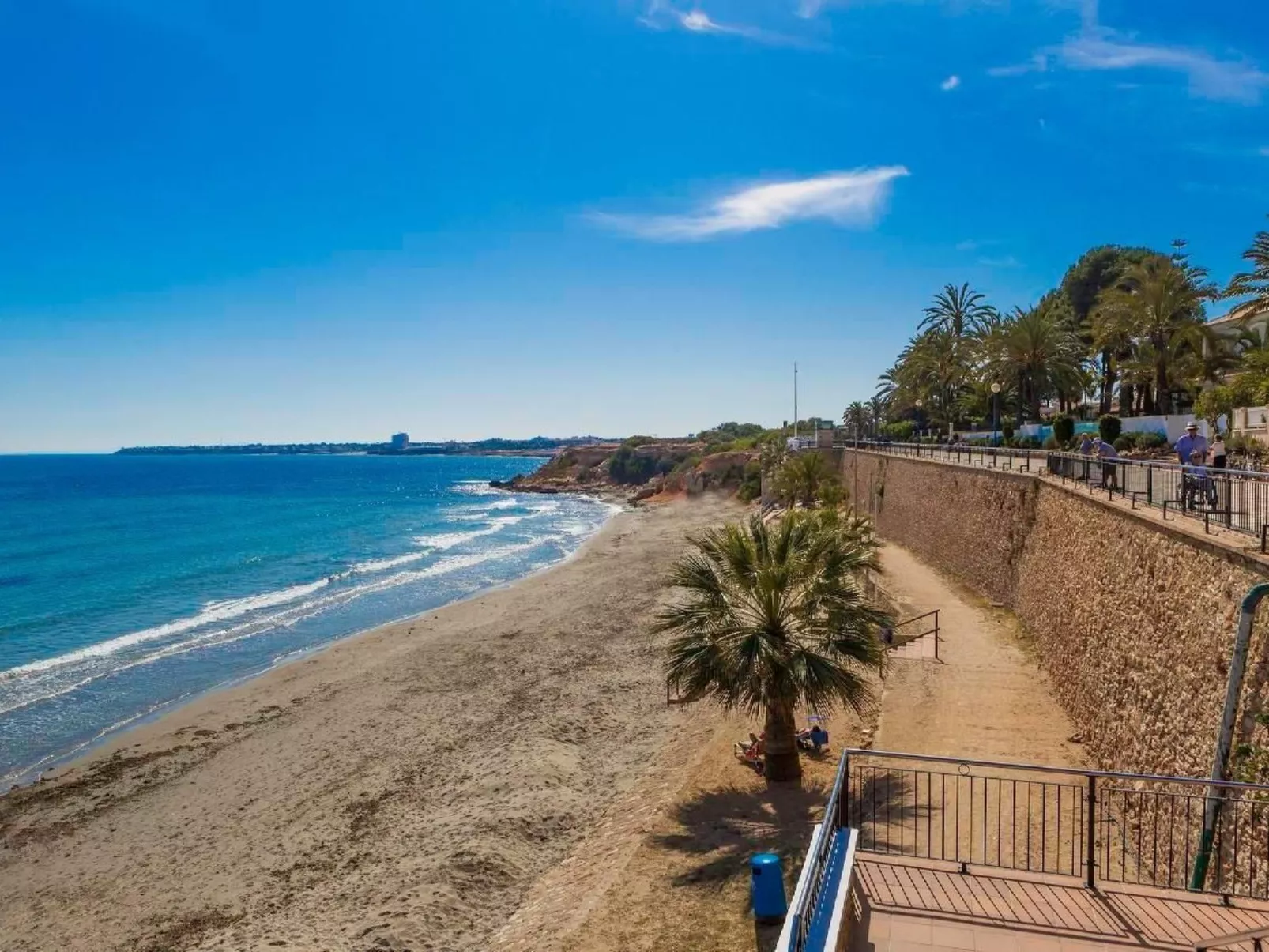 "Blue" mit Schwimmbad-Buiten