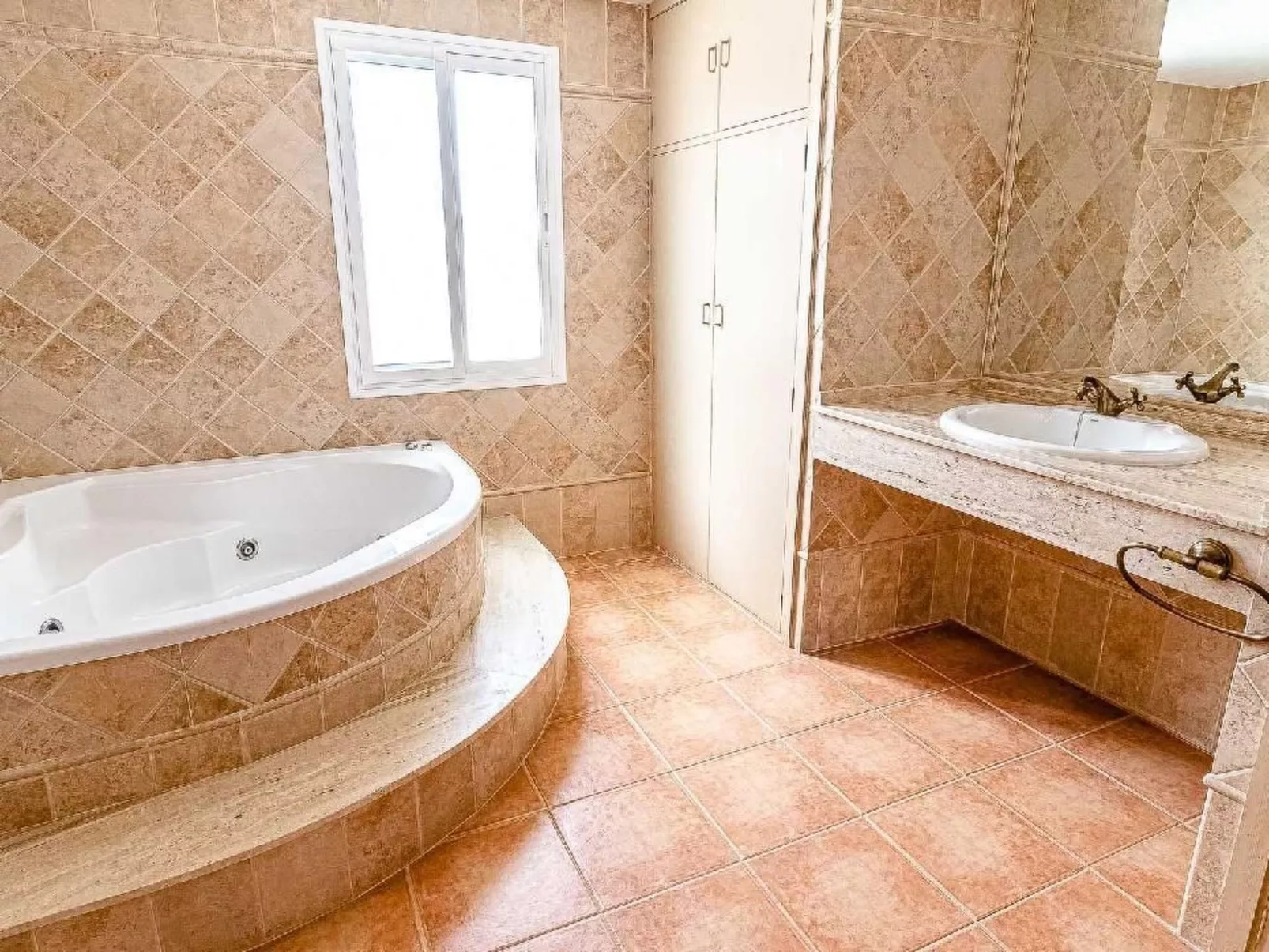 Hacienda El Corchuelo-Image-tags.info