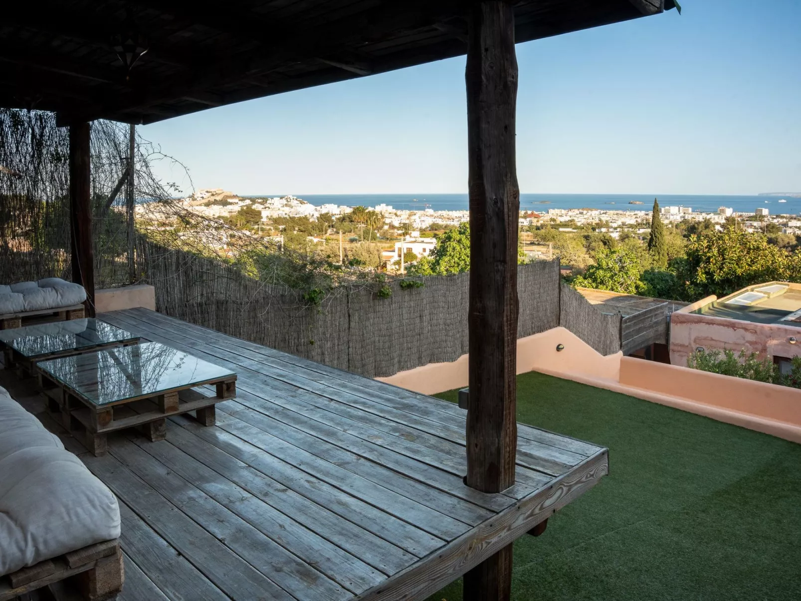Villa Calyssa in Ibiza Privater Pool Meerblick