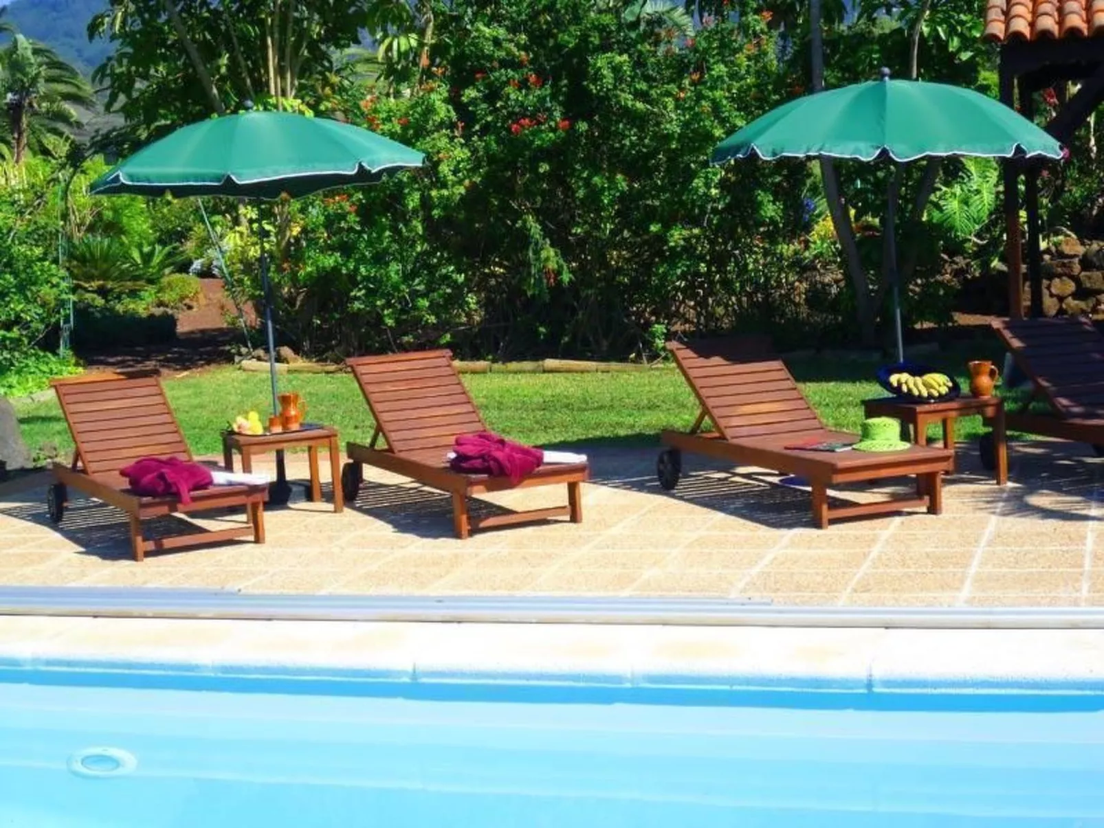 Romantisches Landhaus mit Pool-Buiten