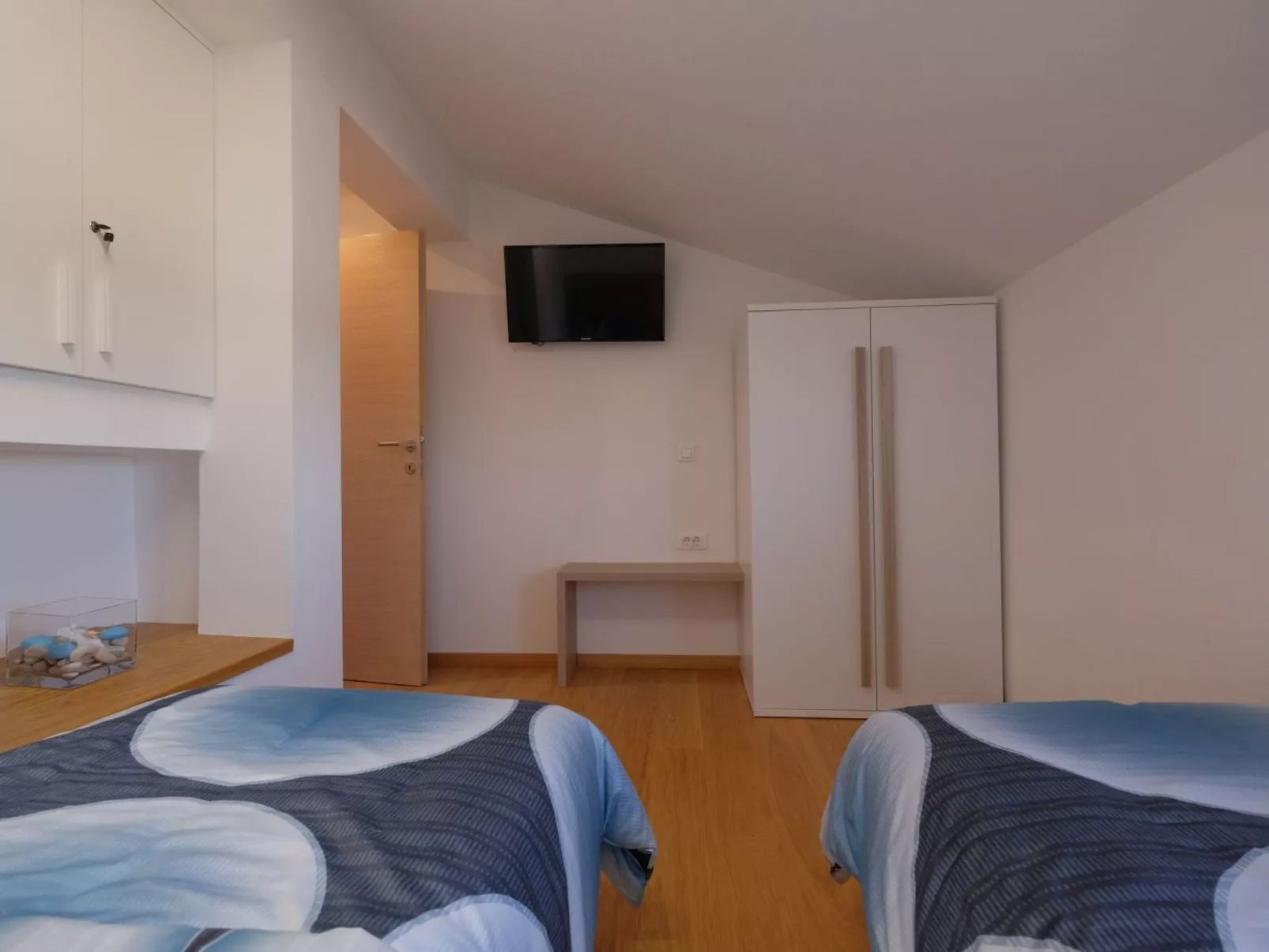 Nettes Ferienhaus in Pomer mit Privatem Pool