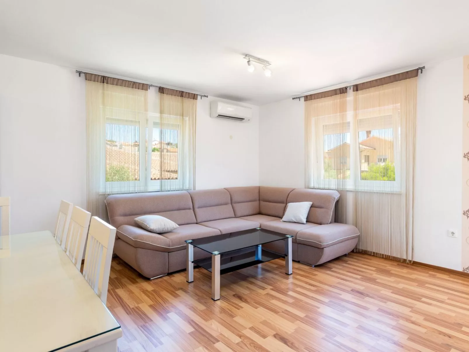 Wohnung "Dragan" mit Balkon