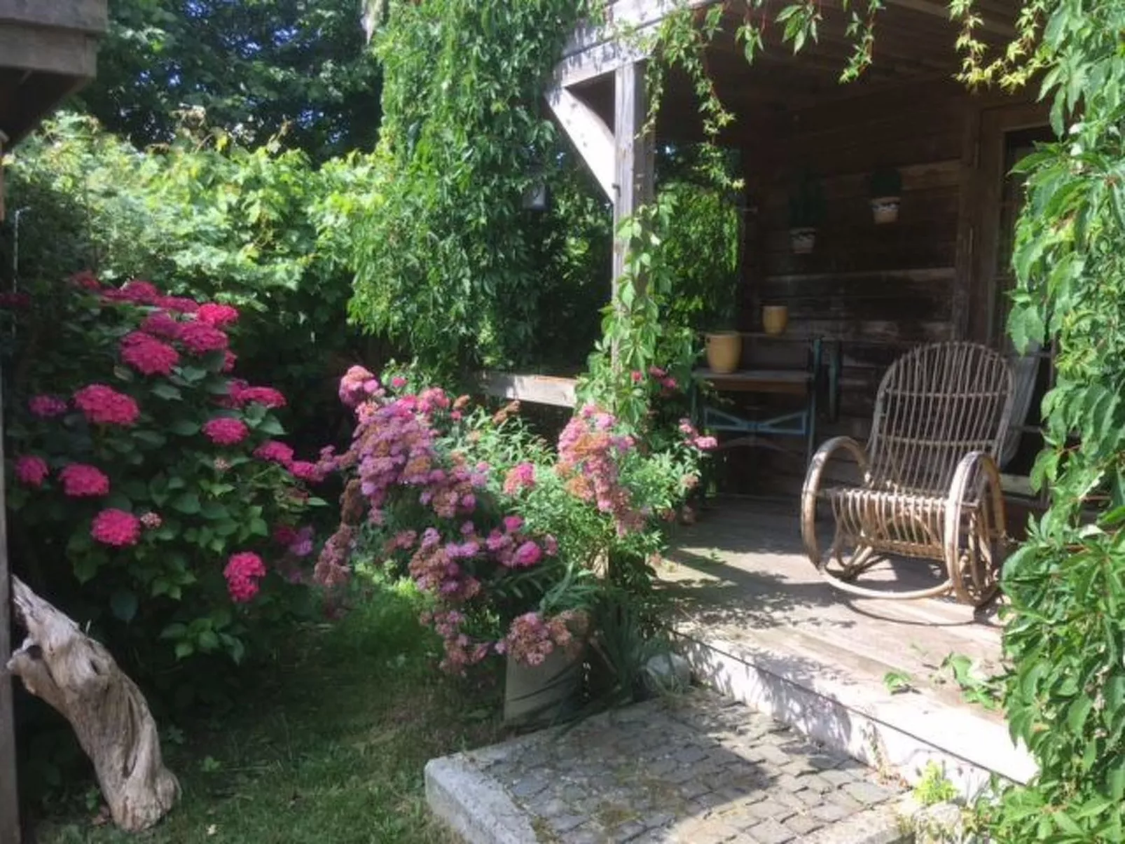 Modernisierte Ferienwohnung mit Balkon-Image-tags.info