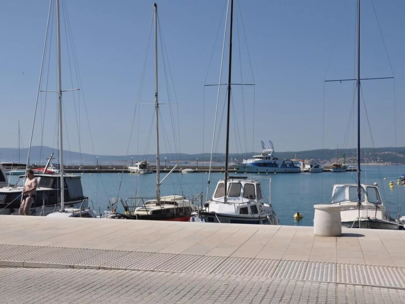 Wohnung mit Balkon und Meerblick-Image-tags.info