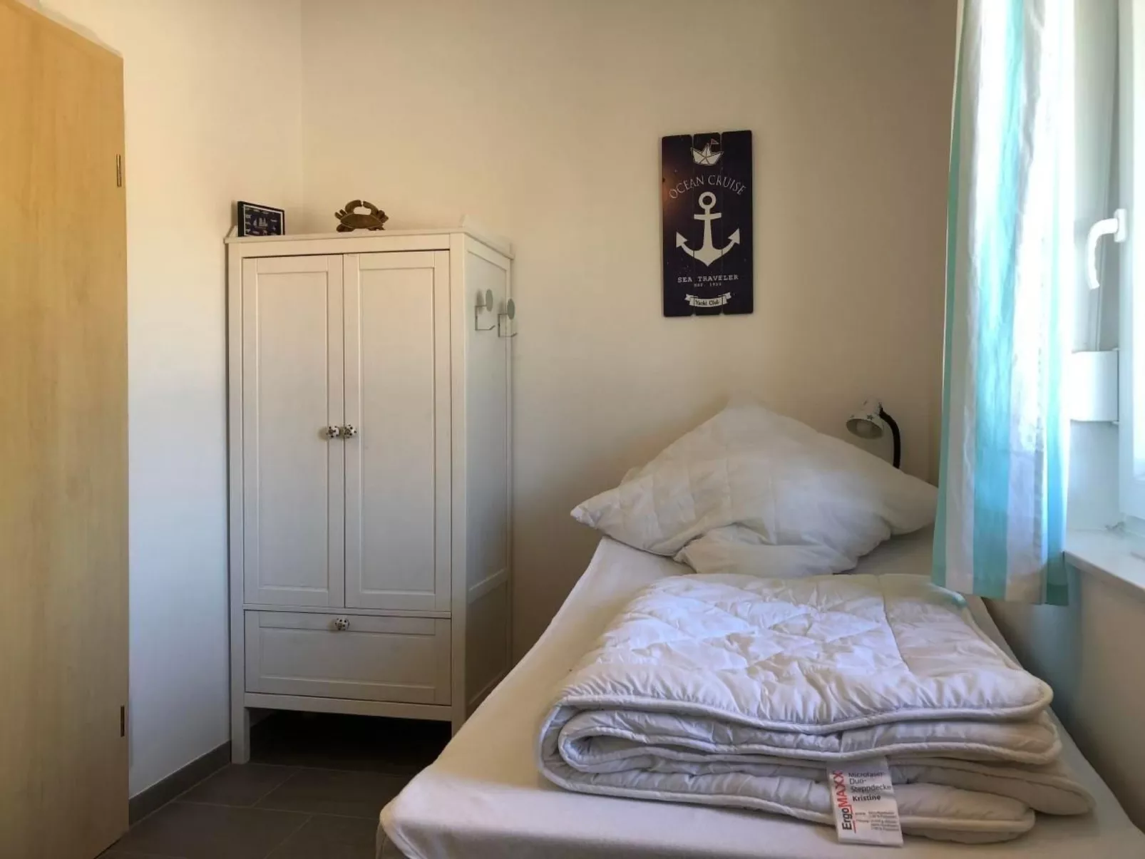 E21 Freistehendes Haus mit Garten und Deichblick