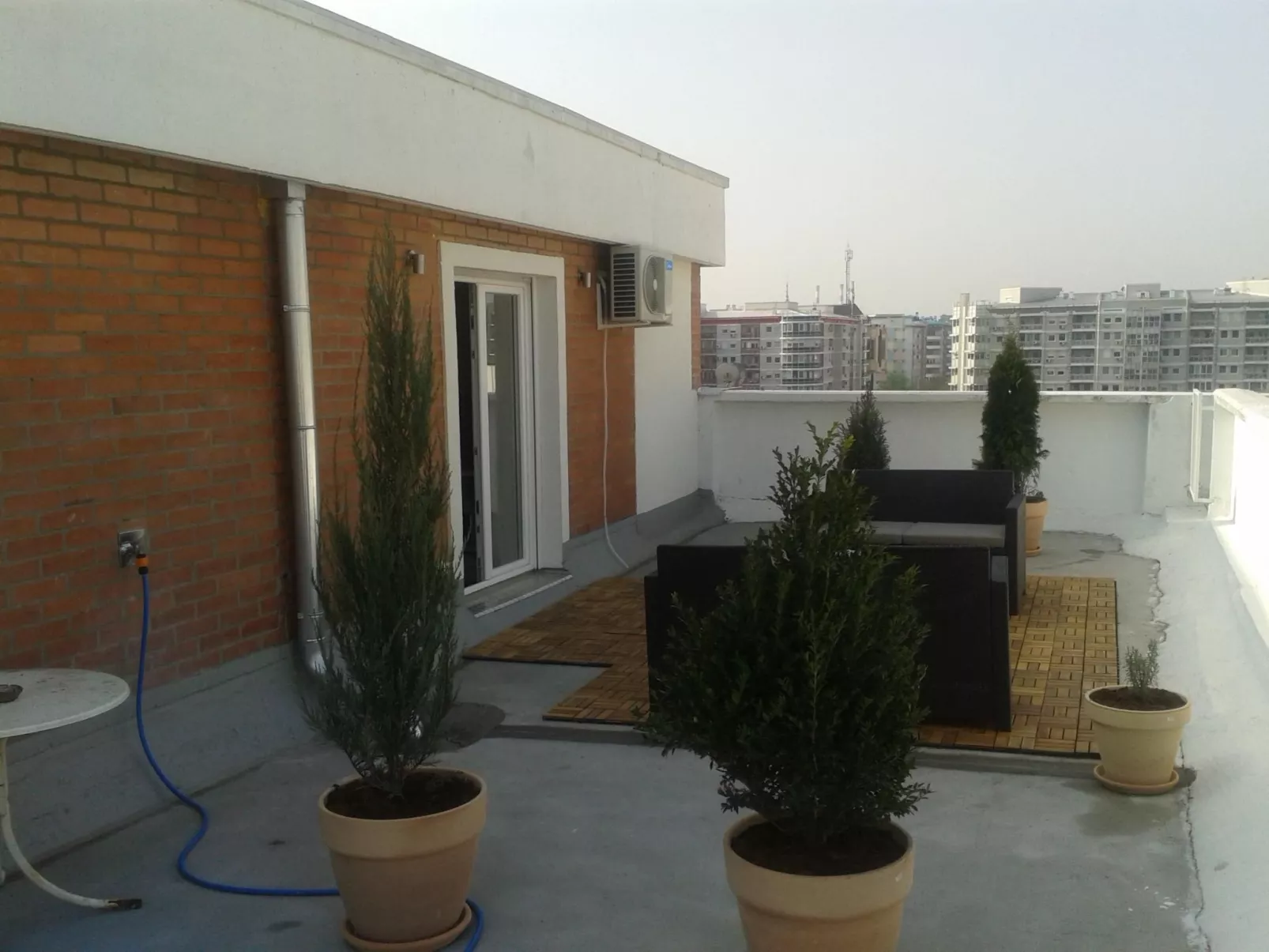 Penthousewohnung mit großer Terrasse in zentraler Lage - Buiten