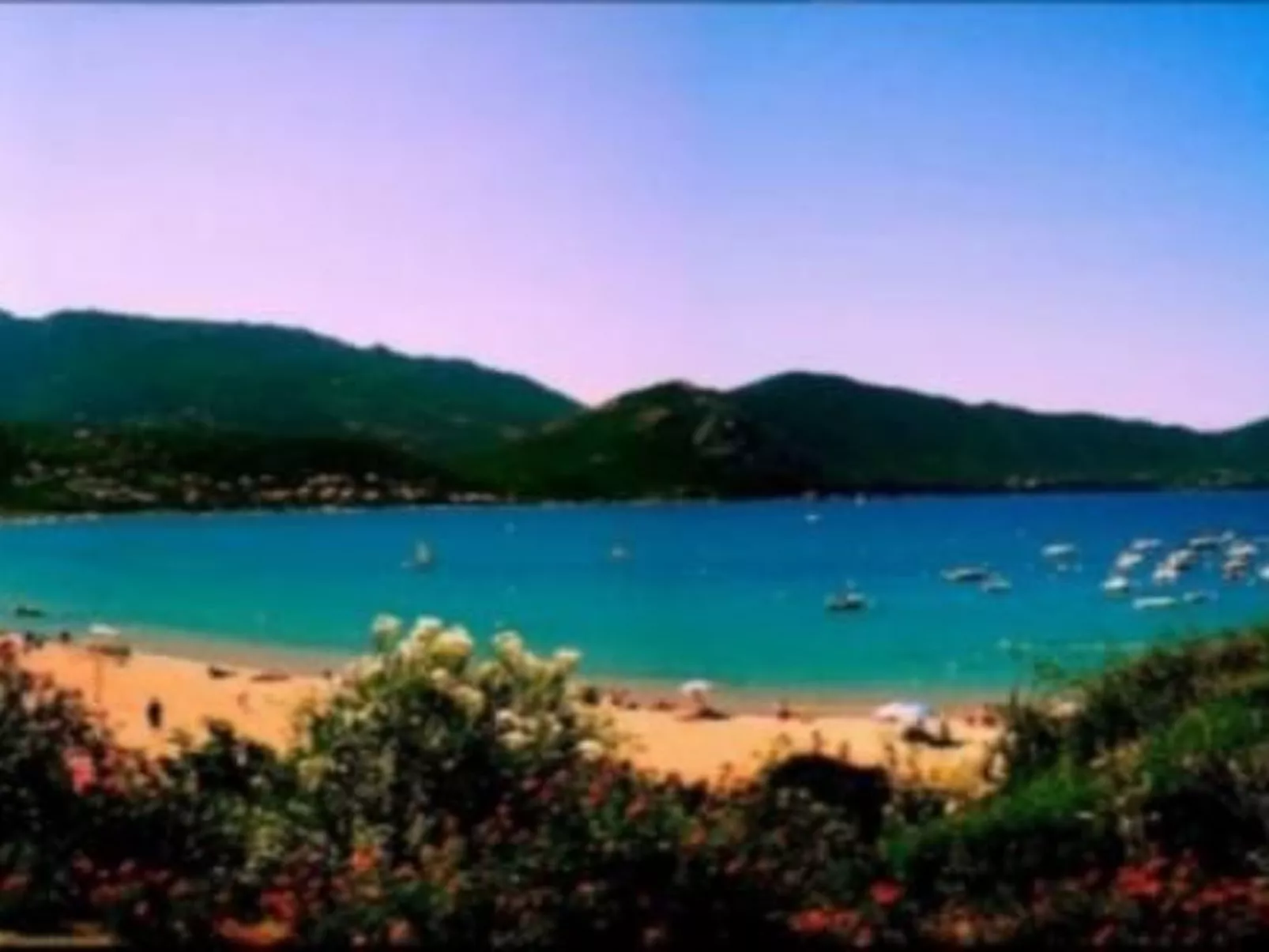 Mit Blick auf das Wasser