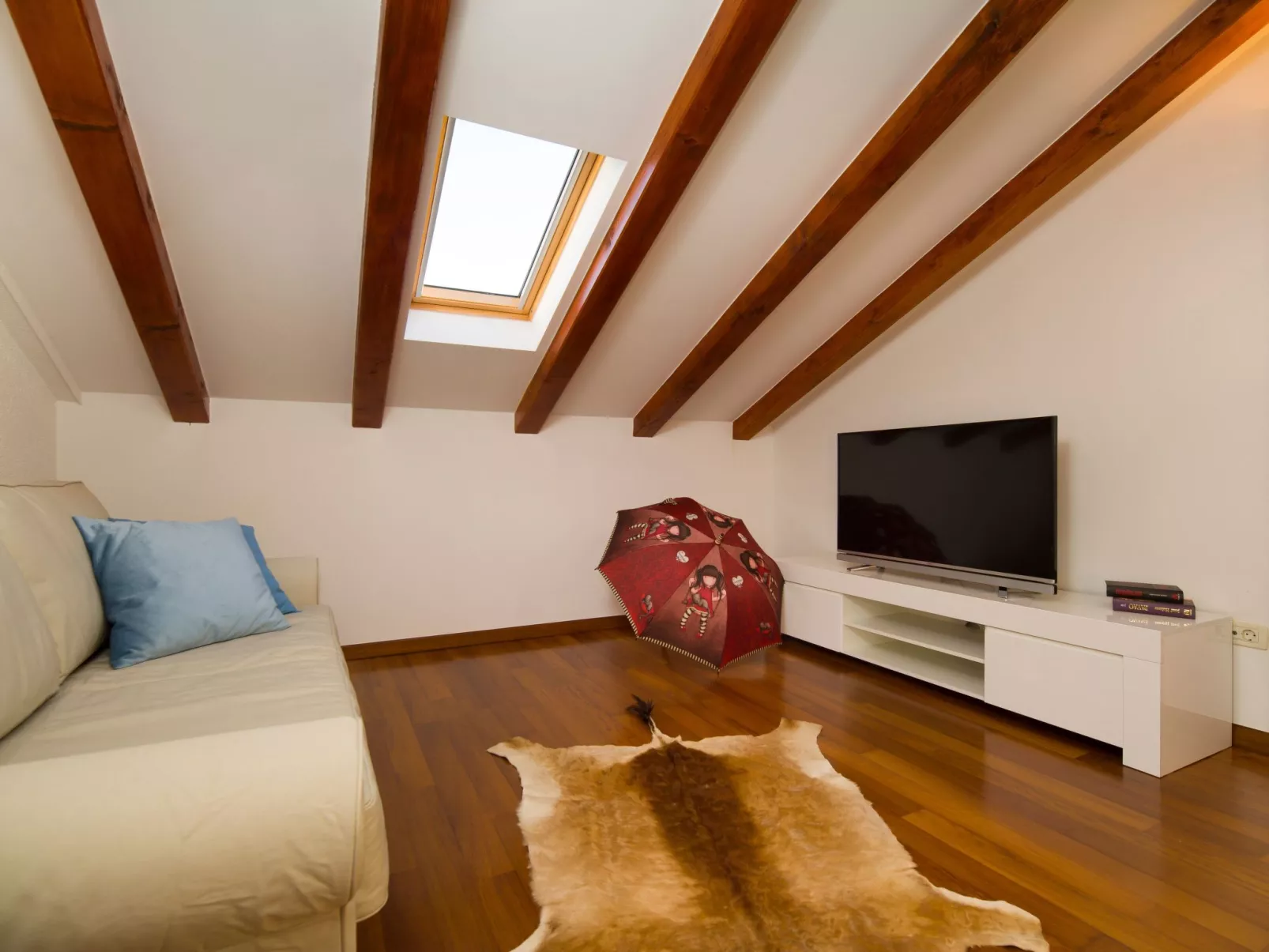 Ferienvilla mit Garten, Grill und Terrasse-Binnen