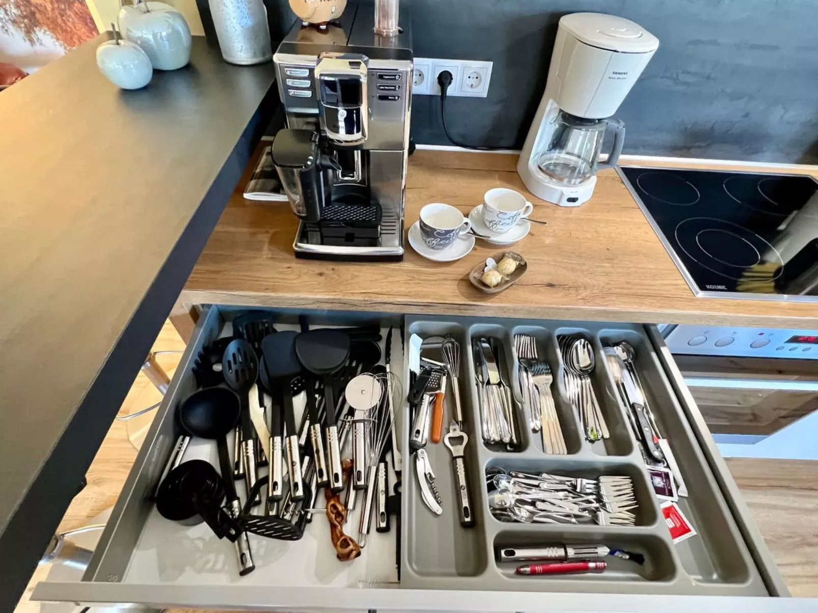 Moderne Wohnung mit Parkplatz und Rheinblick-Binnen