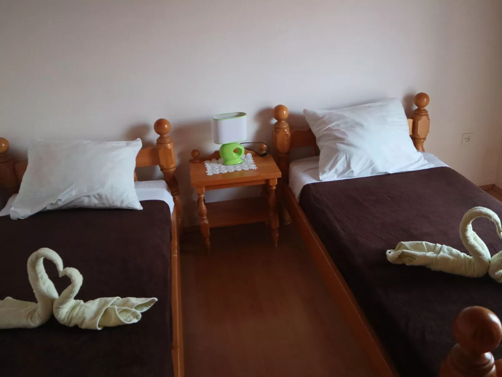 "Antun" am Strand-Binnen