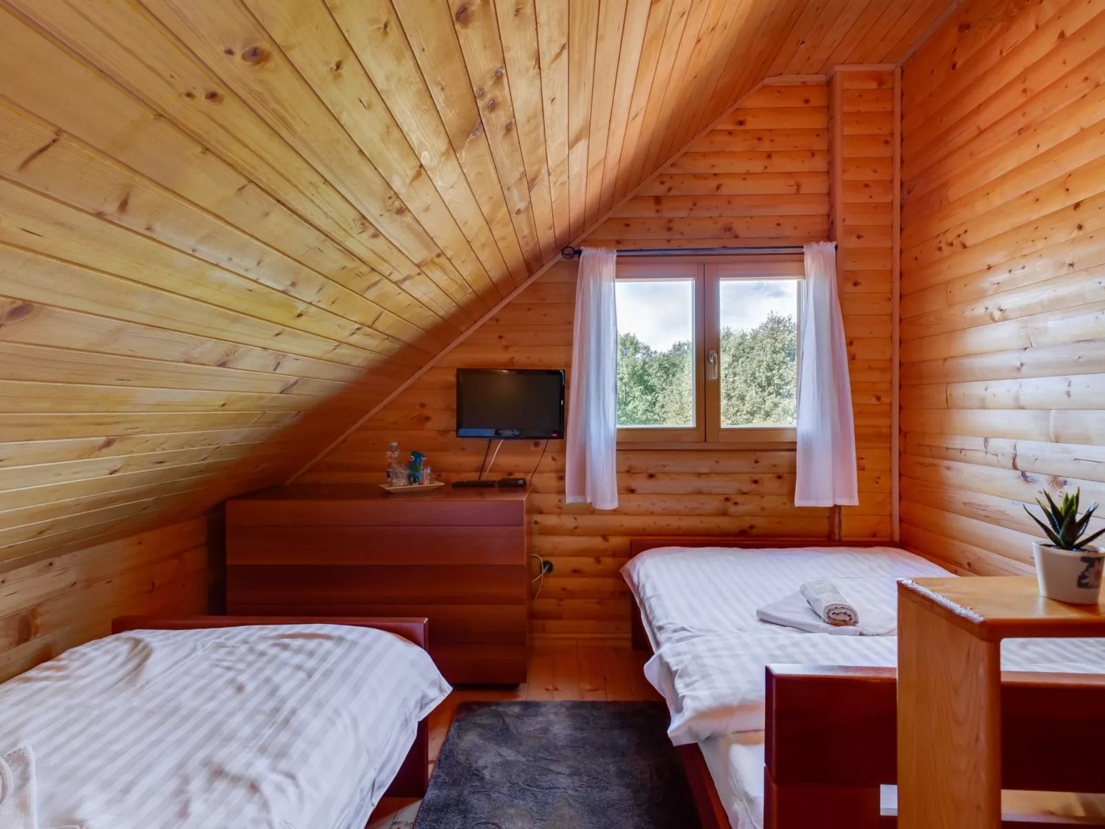 Mala vila Rebeka -großer SwimmingPool-Binnen