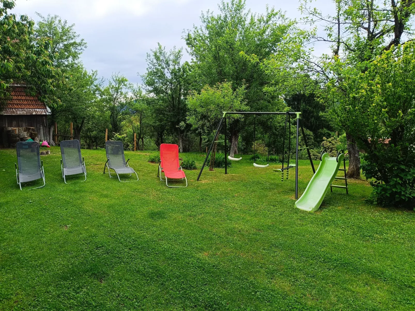 Haus in Sleme Skradsko mit Whirlpool und Parkplatz