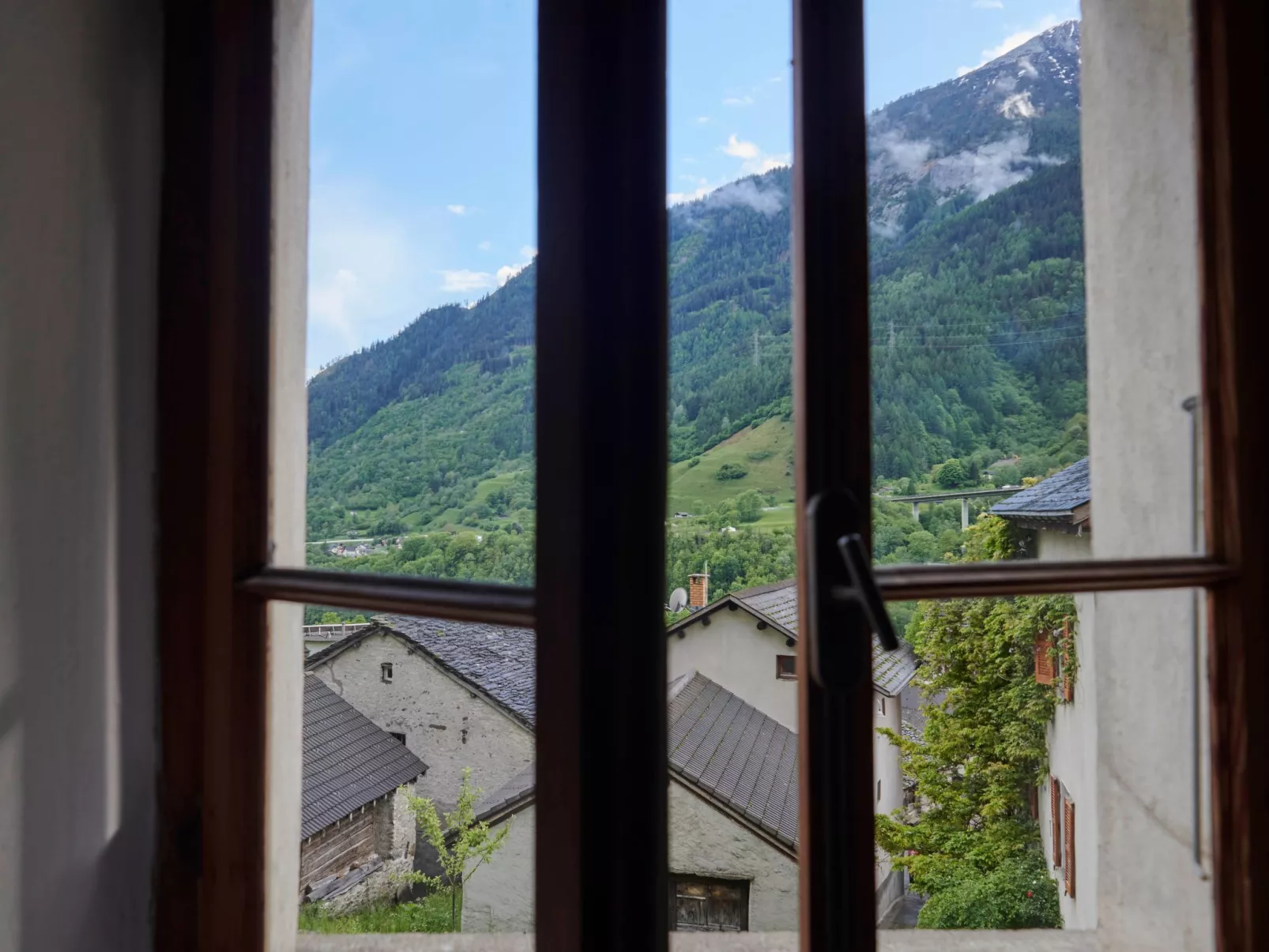 Waterfall House-Buiten