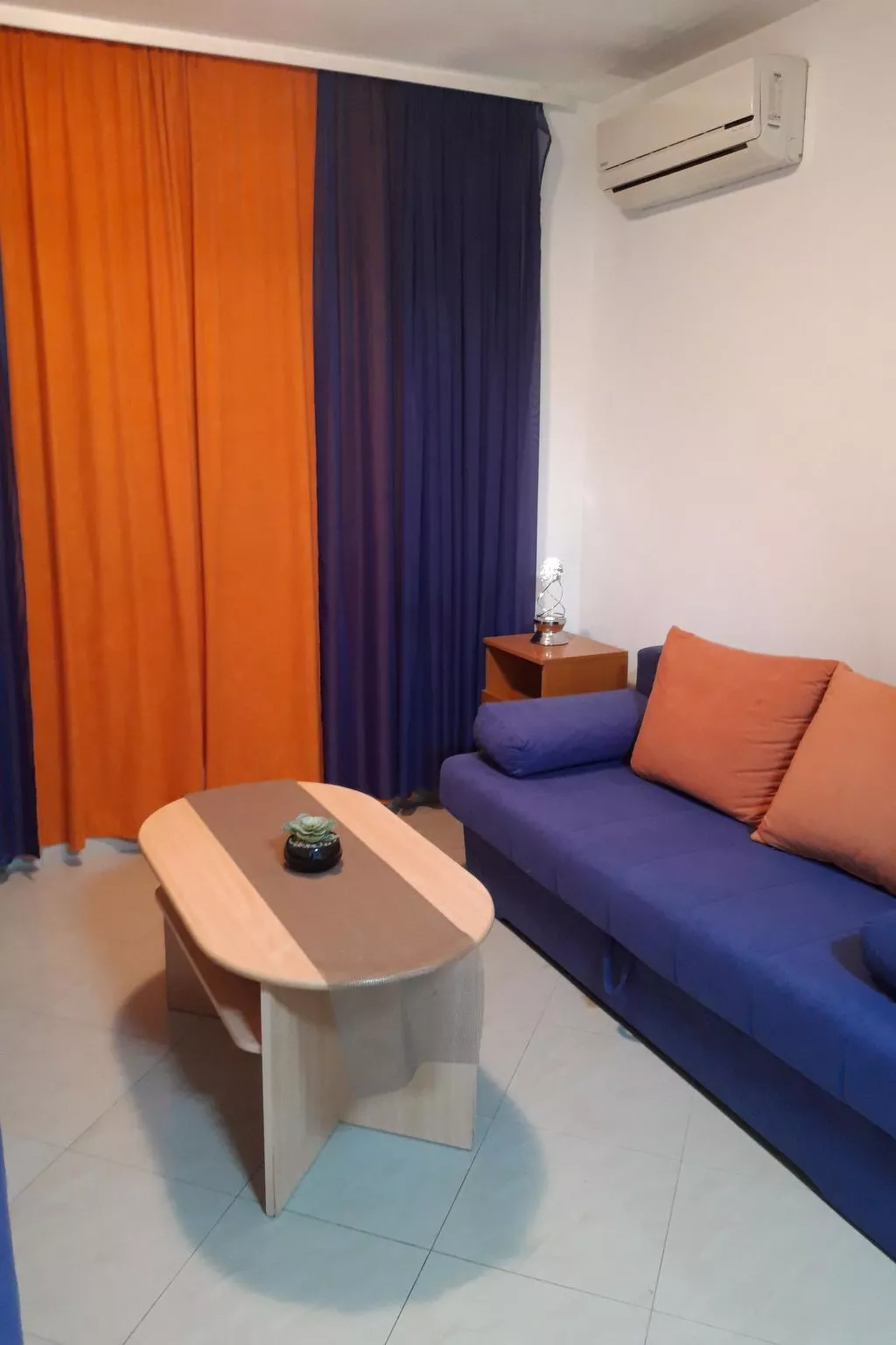 Mit Blick auf das Wasser-Binnen