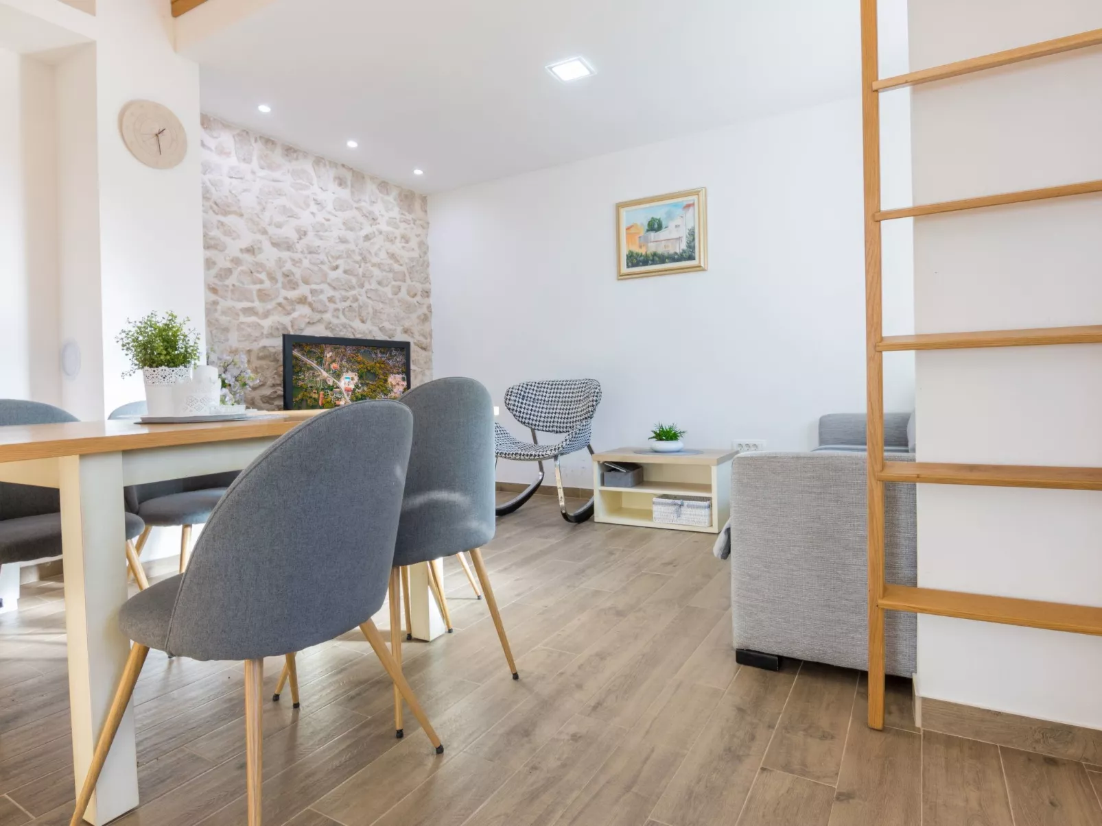 Stipanovi Dvori mit Bergblick-Binnen