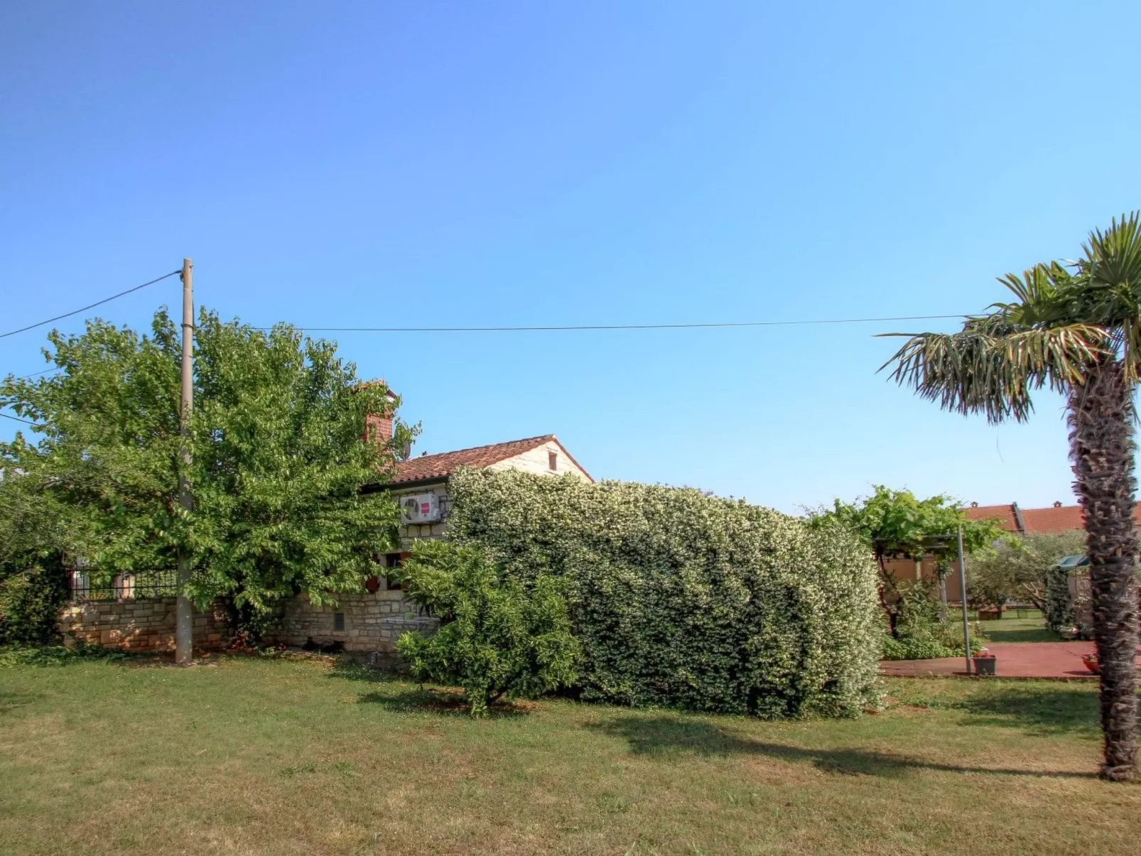 Einzimmerwohnung "Nadja 2" mit Terrasse-Buiten