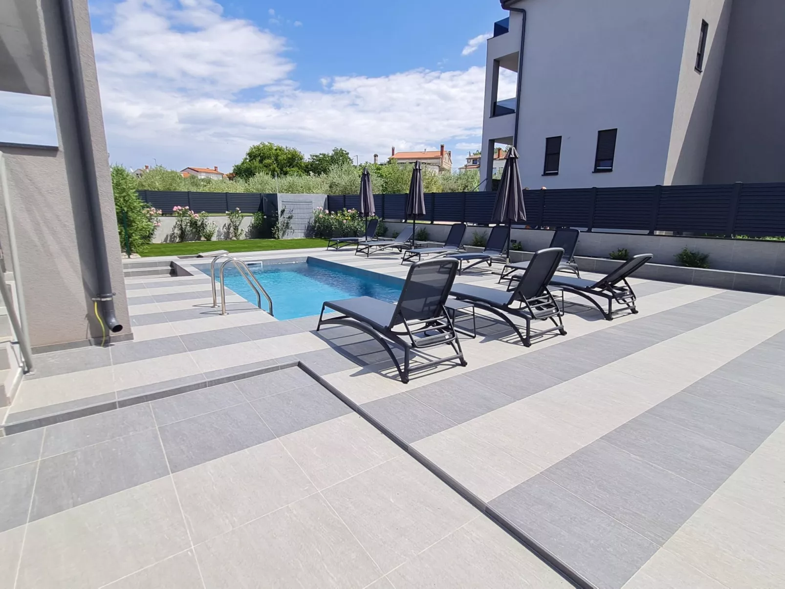 Villa "Val 22" mit Pool, Fitness und Sauna-Buiten