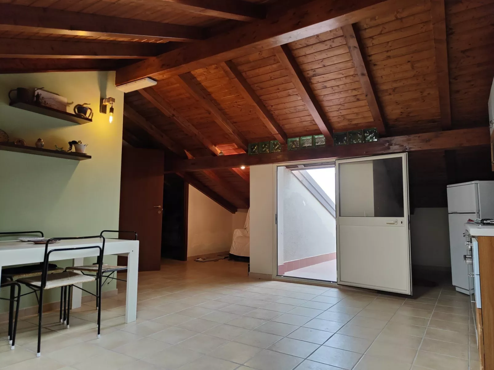 Mansardische Kommode