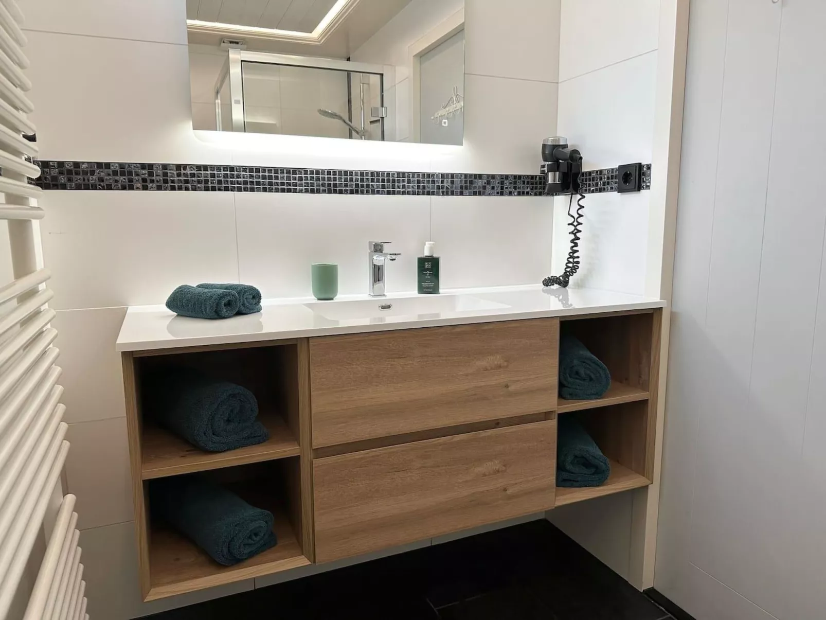 Zaandam in der Nähe aller niederländischen Sehenswürdigkeiten