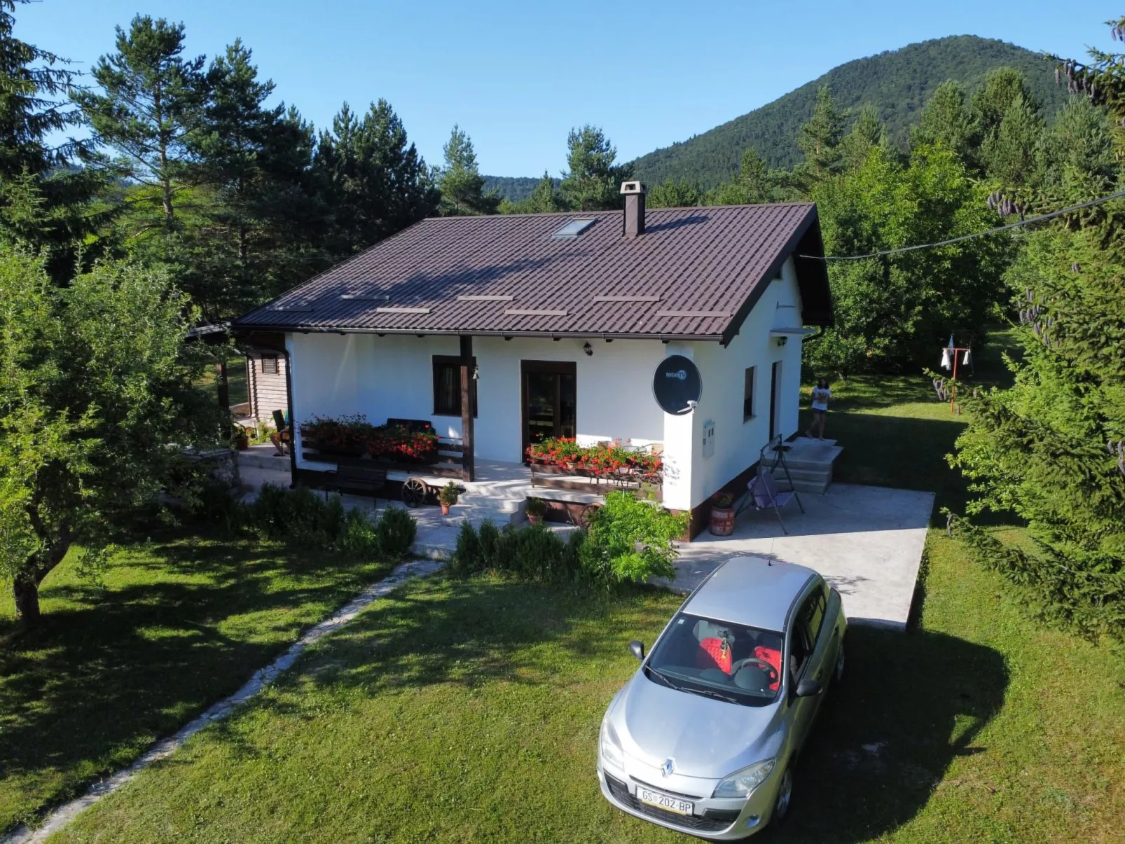 Mit Garten, Grill und Terrasse-Buiten