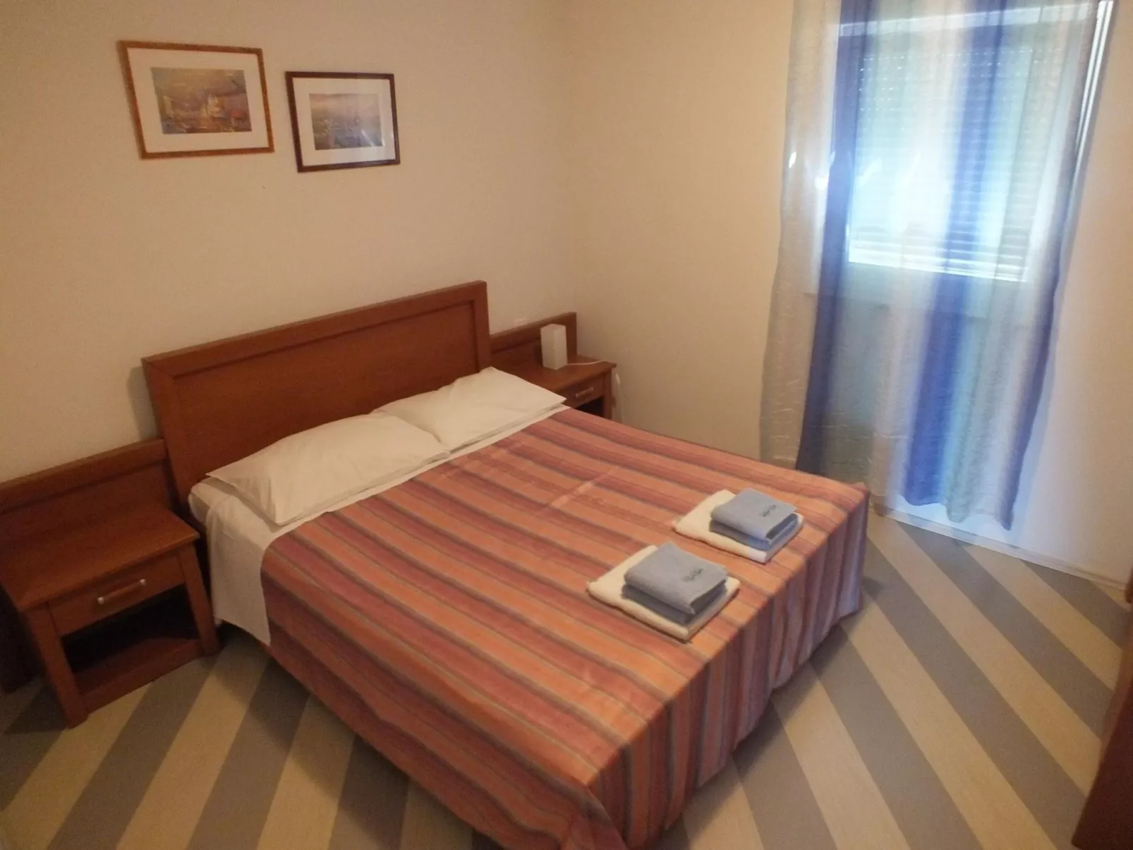 "Lavanda" mit Blick auf das Wasser