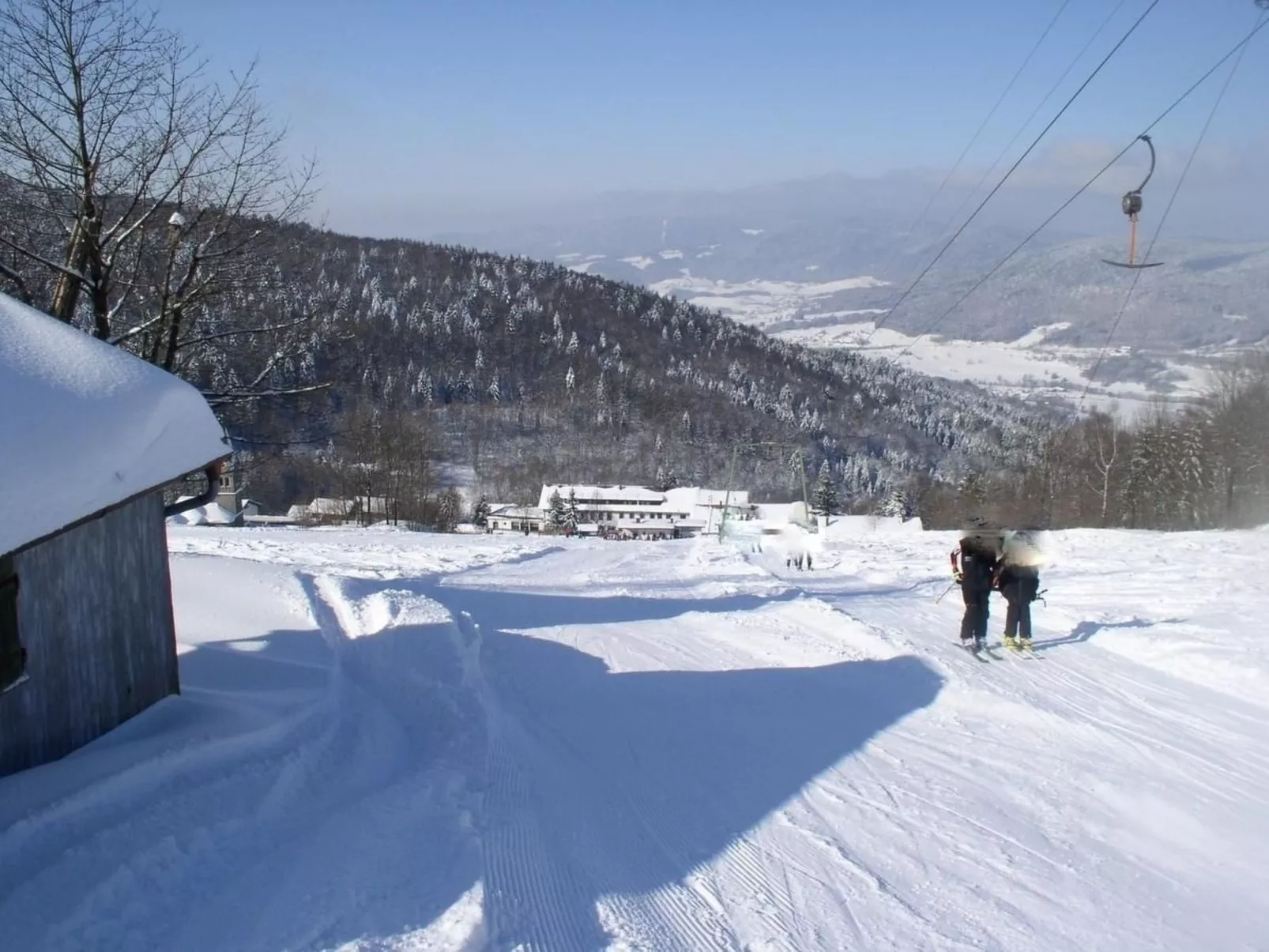 Mit Balkon und Bergblick
