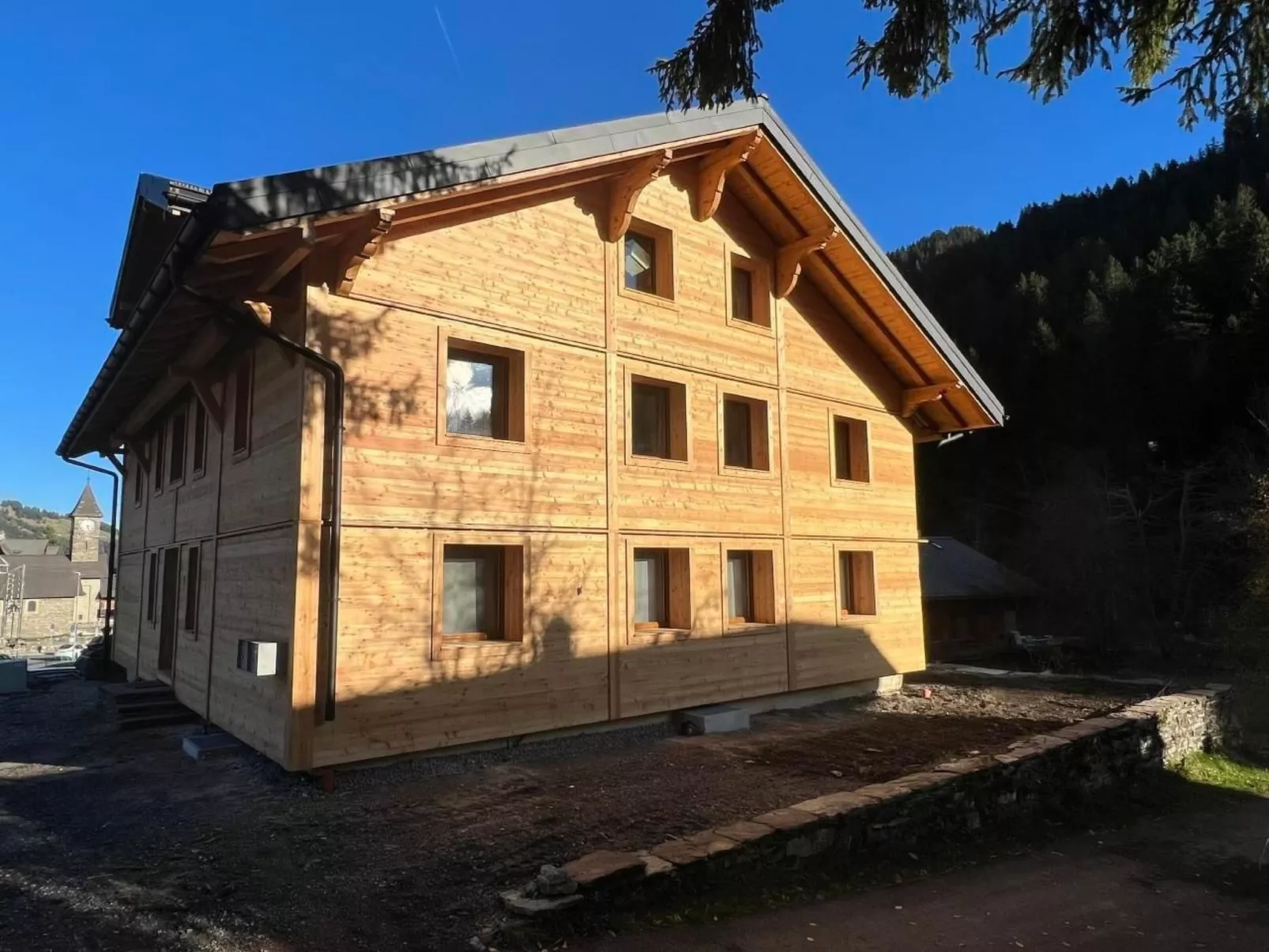 River App., Morgins-Image-tags.info