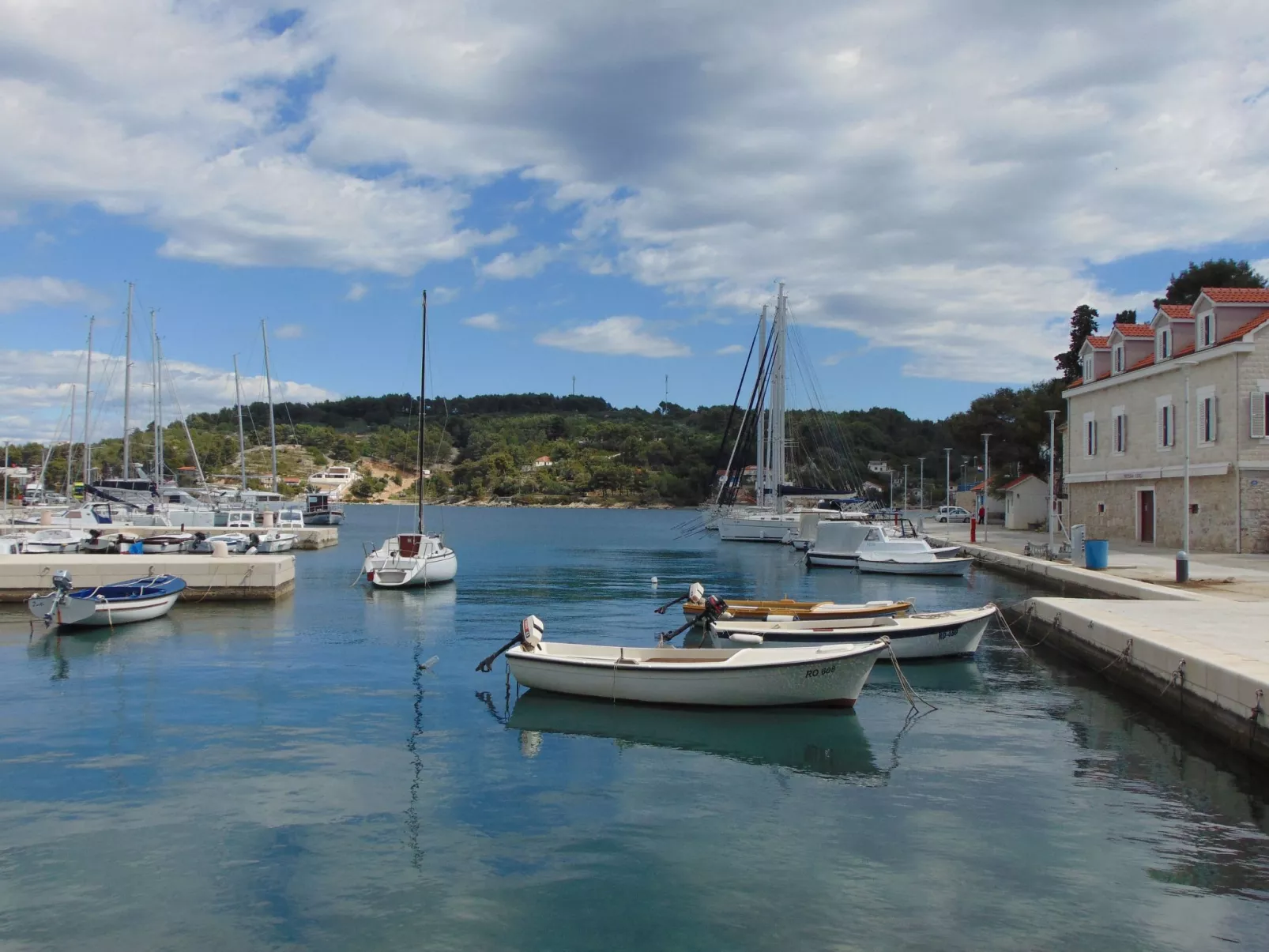 Charmante Ferienwohnung Fana-Buiten
