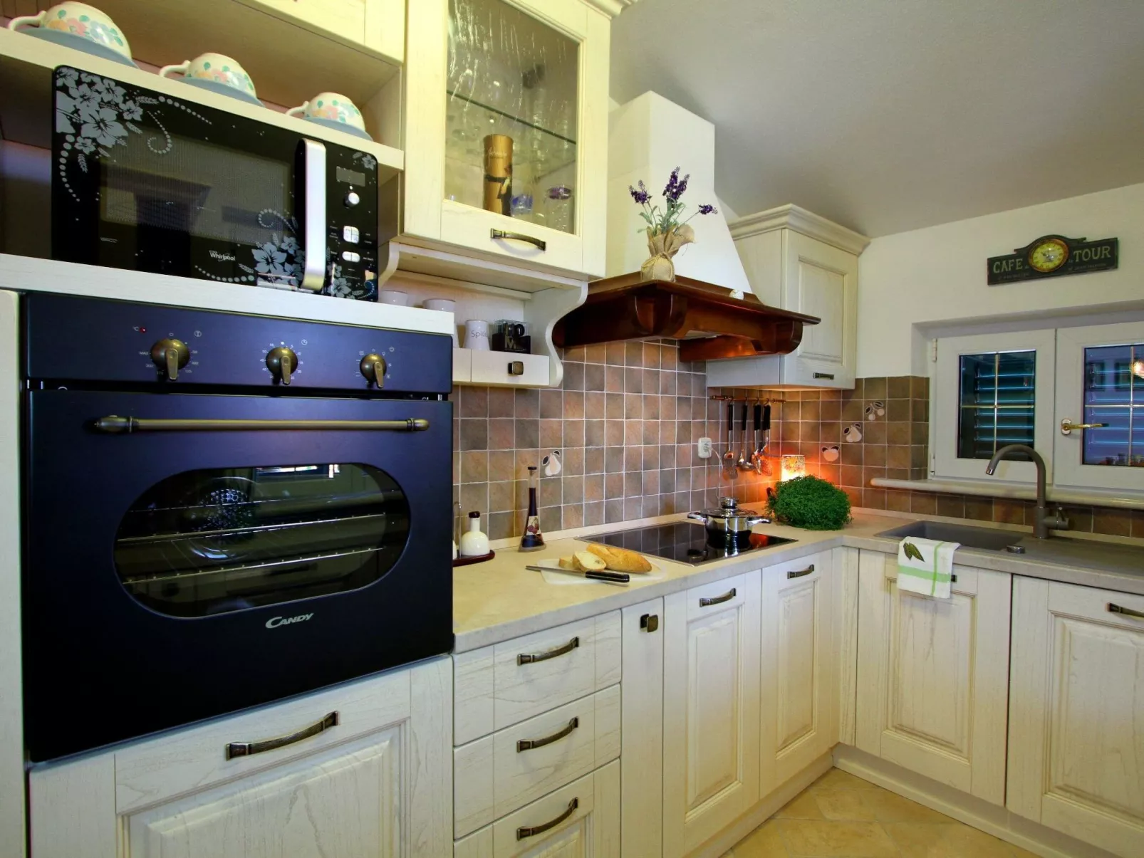 Exklusive Wohnung in Bol mit privatem Parkplatz-Binnen