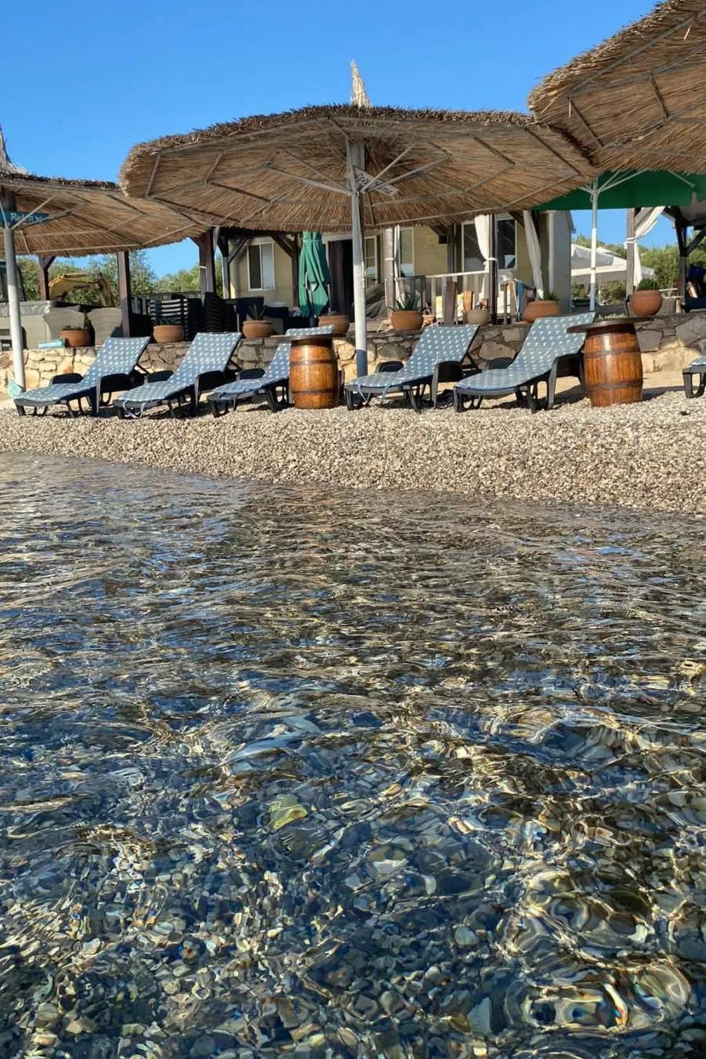 Strandhaus Danica - Ferienanlage Bain, Žut - Kornati-Buiten