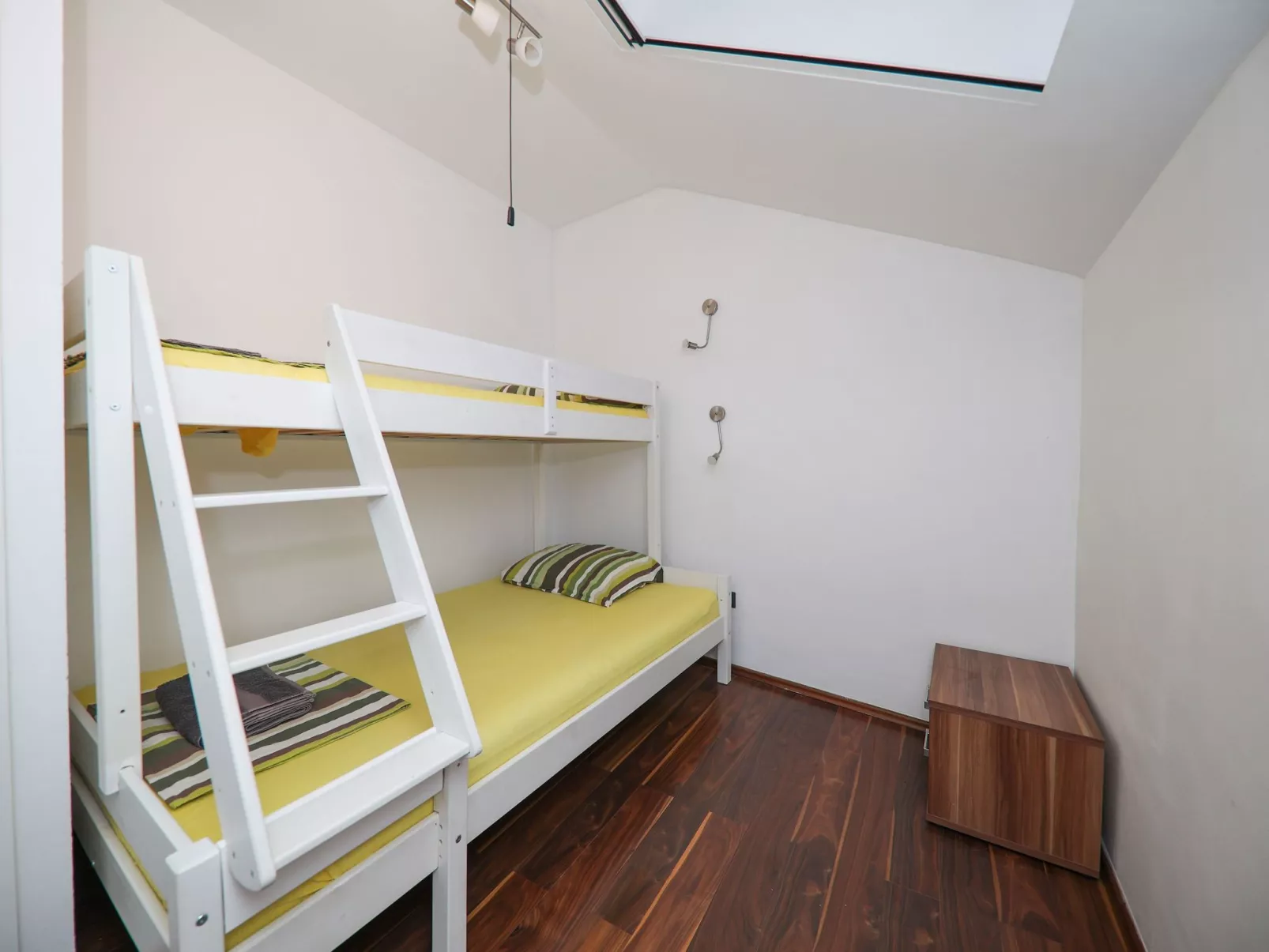 Wohnung mit Garten, Grill und Terrasse-Binnen