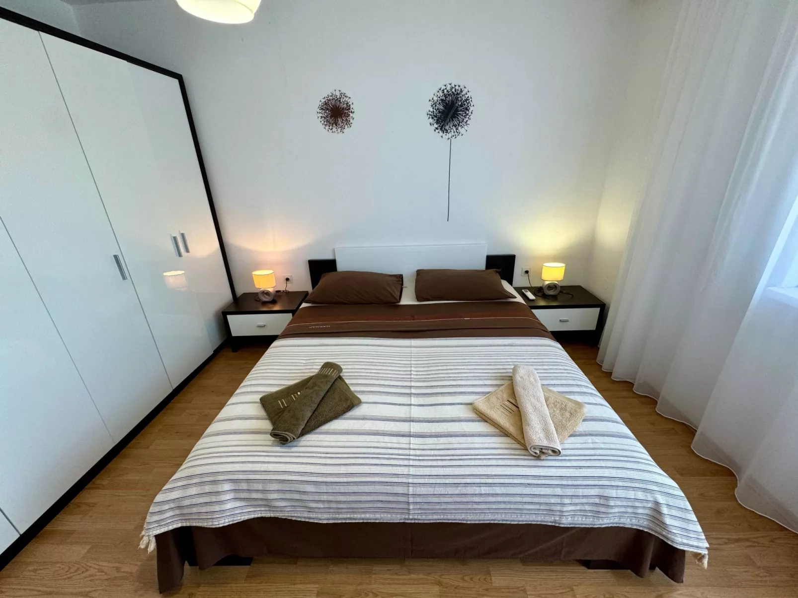 Schöne Ferienwohnung in Jadranovo mit Grill, Terrasse und Garten-Binnen