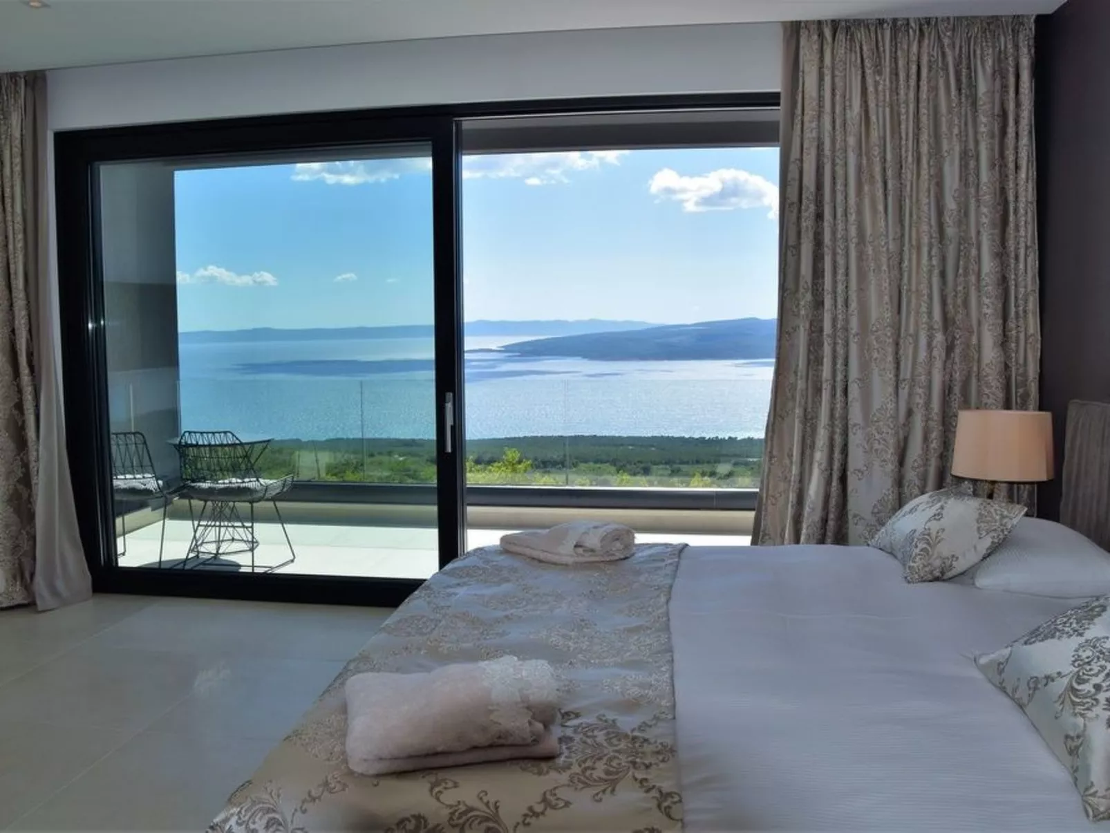 Ferienvilla "Villa Melody" mit privatem Pool-Binnen