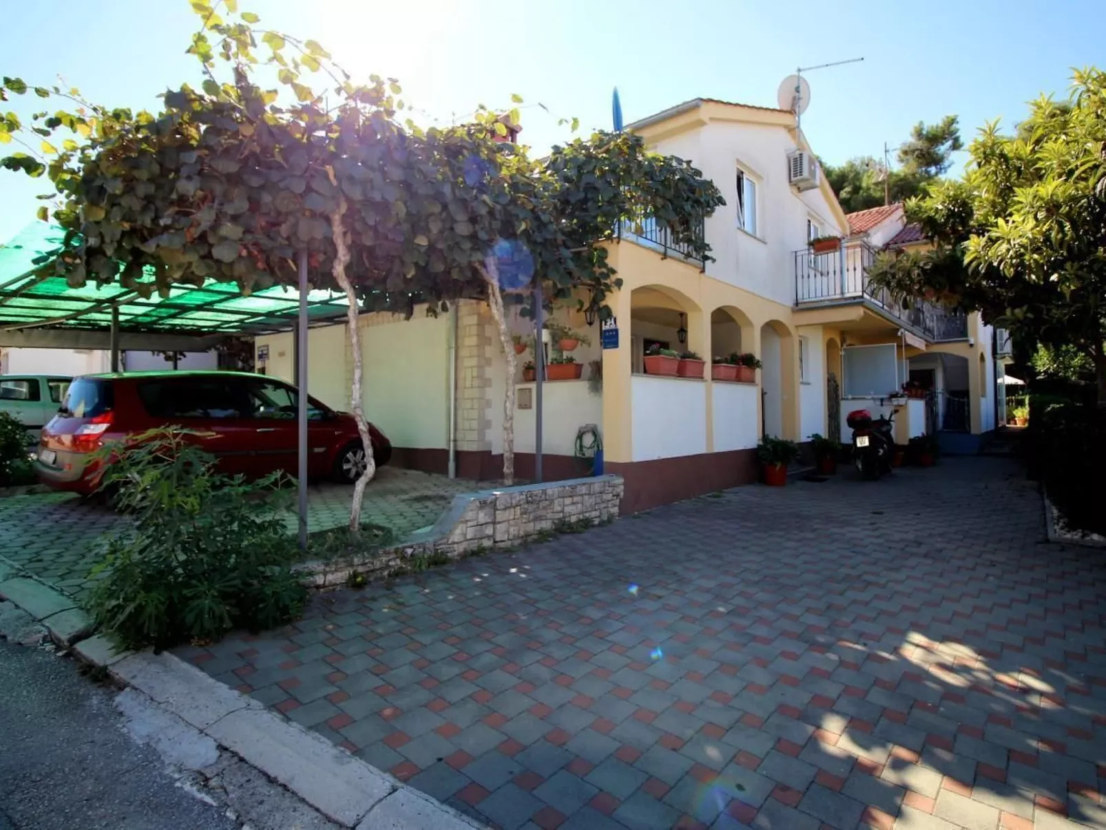 Pineta 2-Image-tags.info