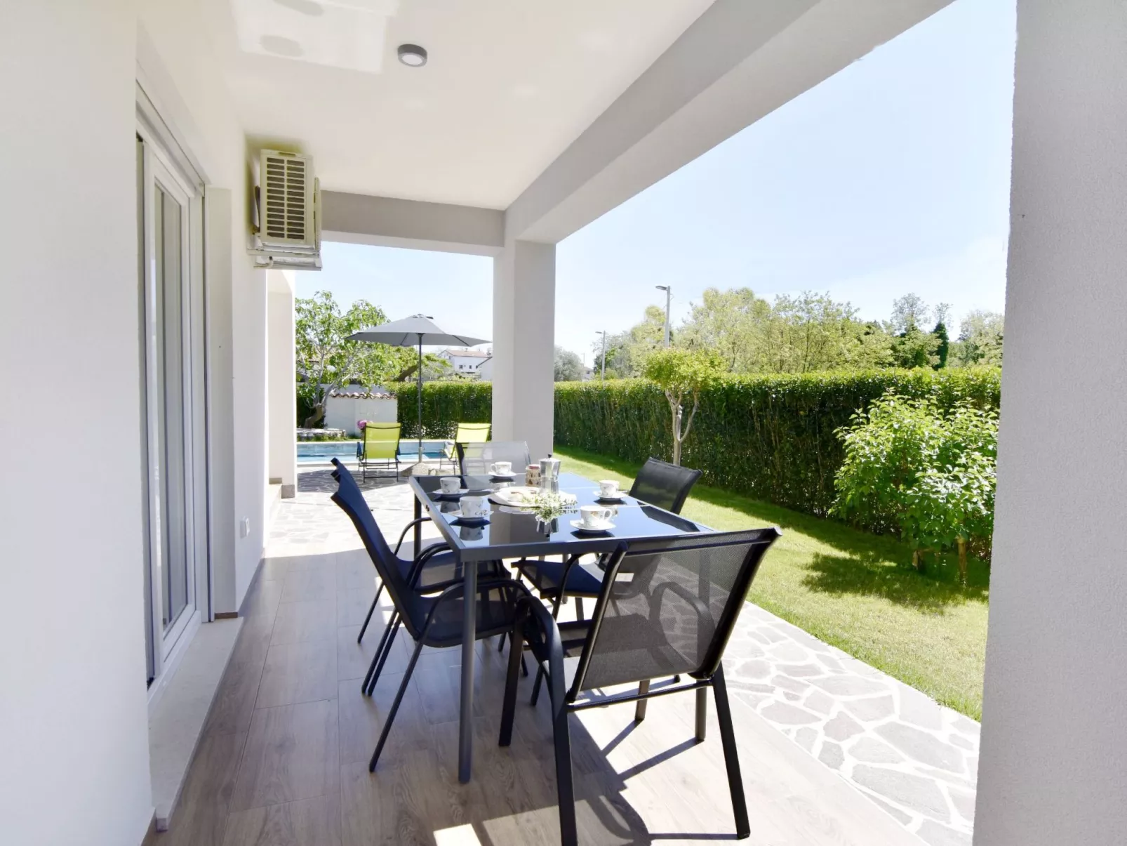 Mares 1-Image-tags.info