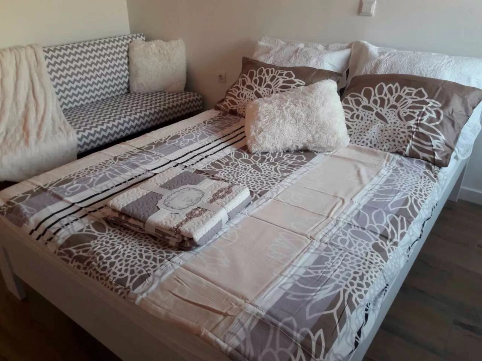 Wohnung in Šibenik mit privatem Parkplatz-Binnen