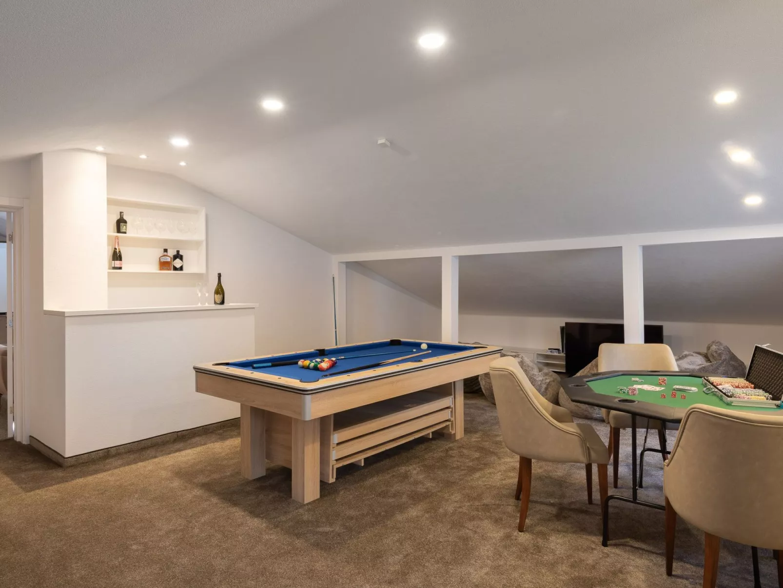 Luxuriöse Villa Elais für 10 Personen-Binnen