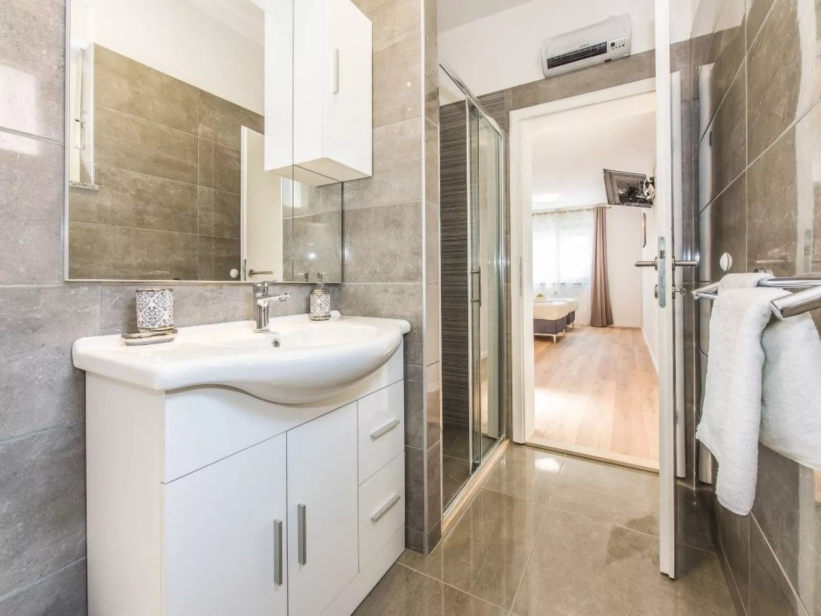 Villa Mandalina mit Pool und herrlichem Meerblick