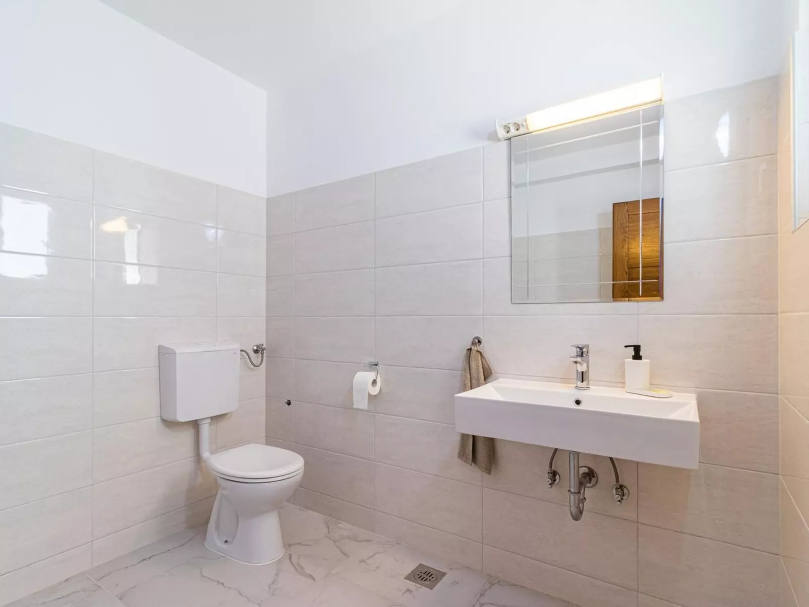 Ferienvilla "Villa Berg" mit privatem Pool-Binnen