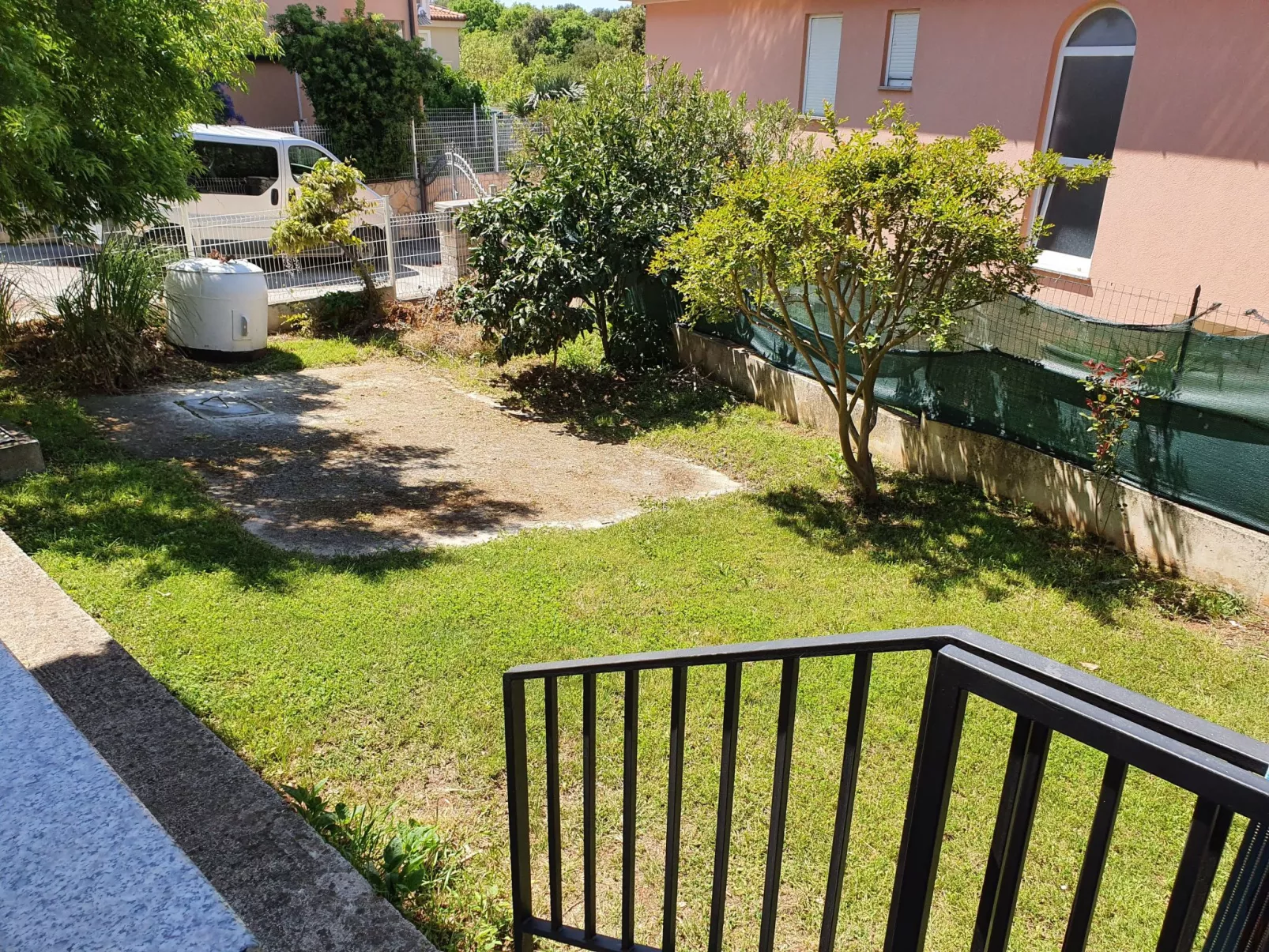 Mit privater Terrasse