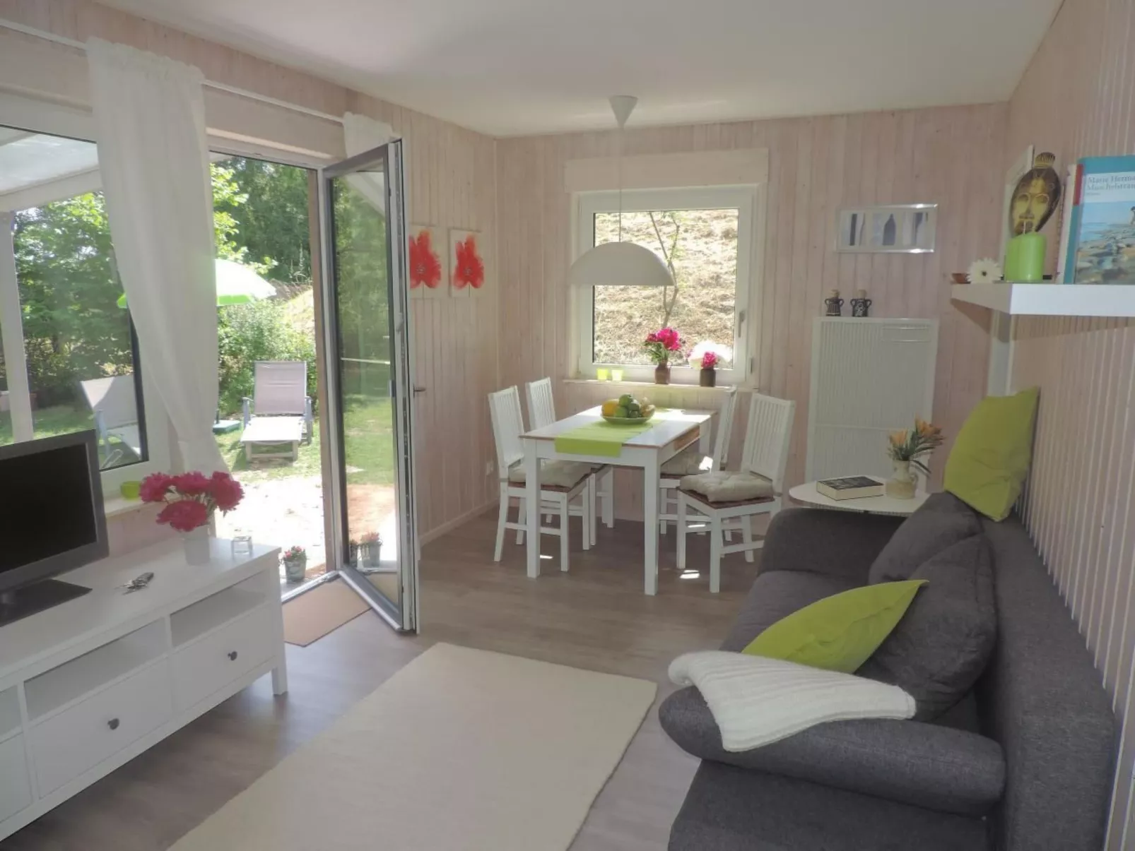 Gartenblick in Vöhl-Basdorf