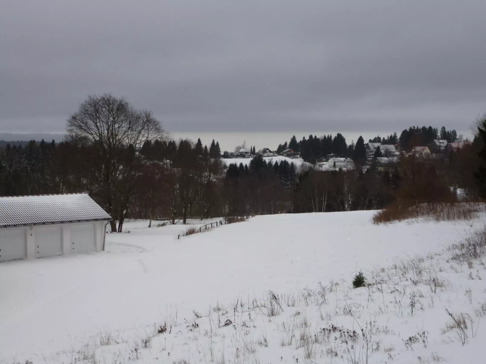 Mit Blick auf die Berge-Buiten