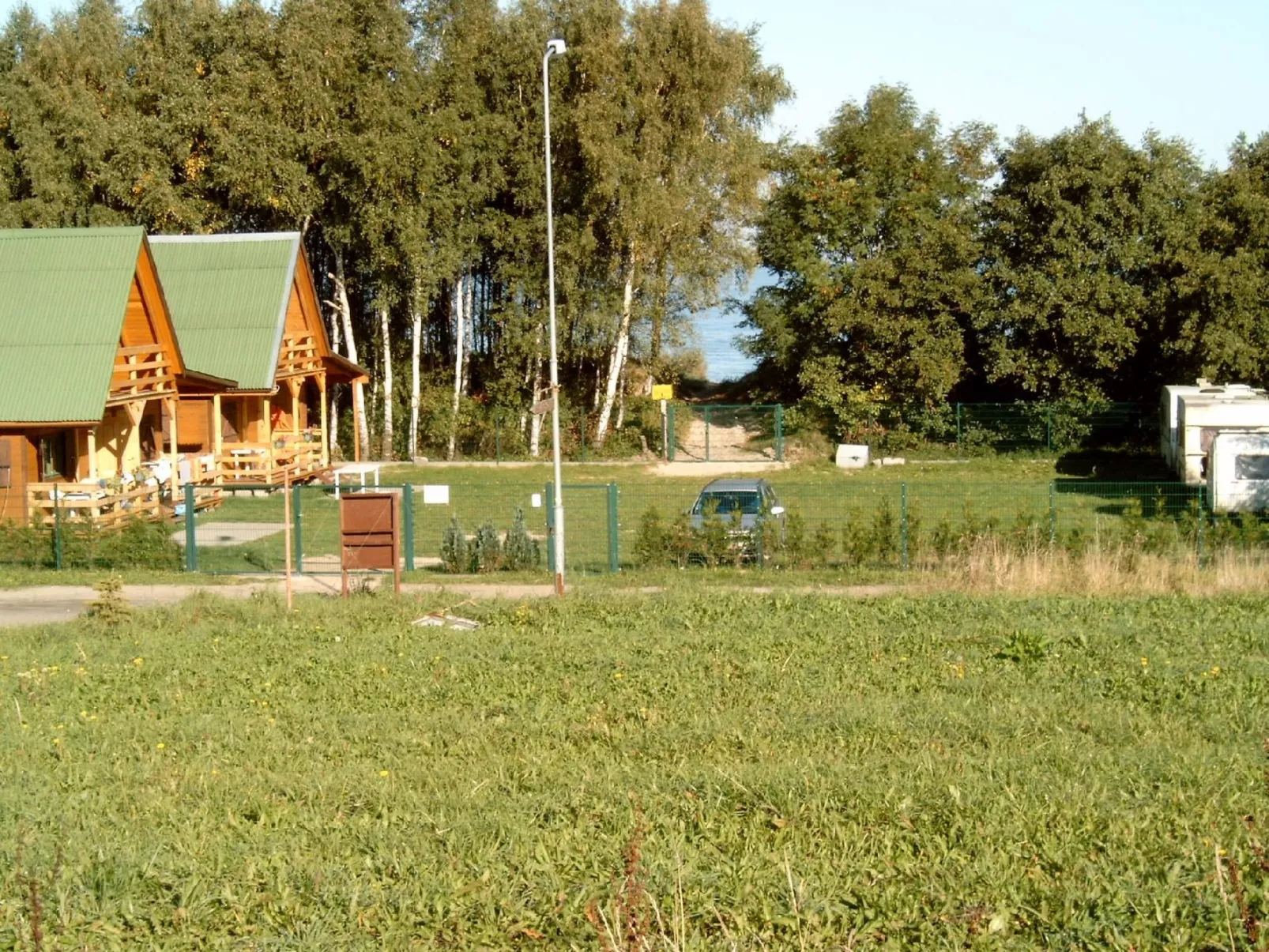 Mit Blick auf das Wasser