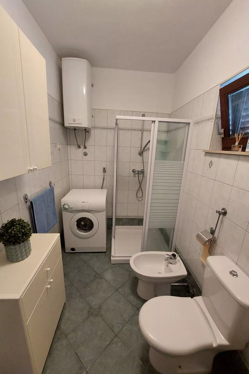 Wohnung Jadrija mit zwei Balkonen in Strandnähe