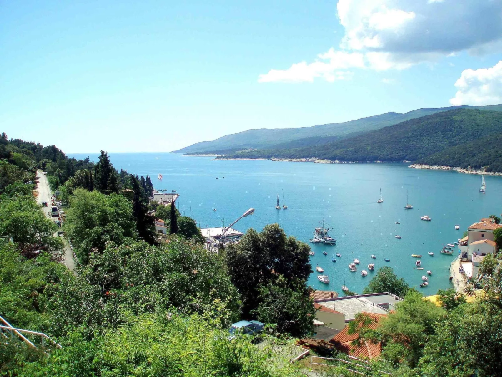 'Persic' mit privatem Pool-Buiten